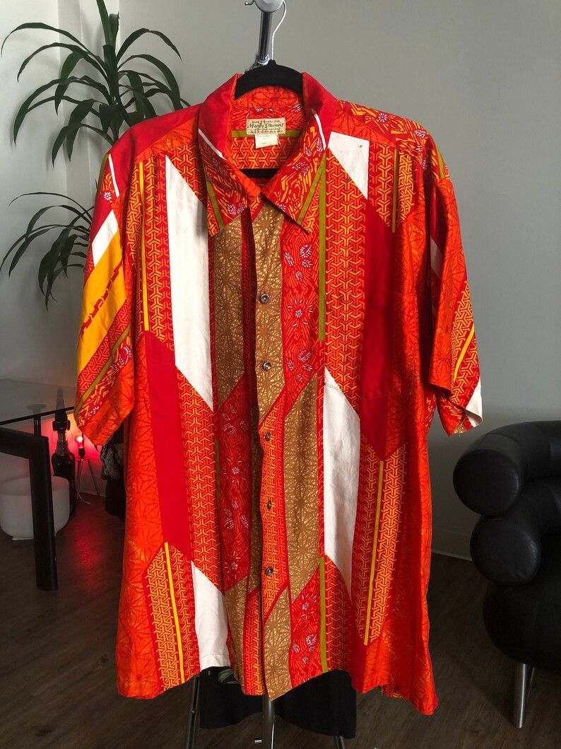 image of Hawaiian Shirt x Made In Hawaii Vintage 40's-50's Made In Hawaii For Marjy Stevens Button Up in Red