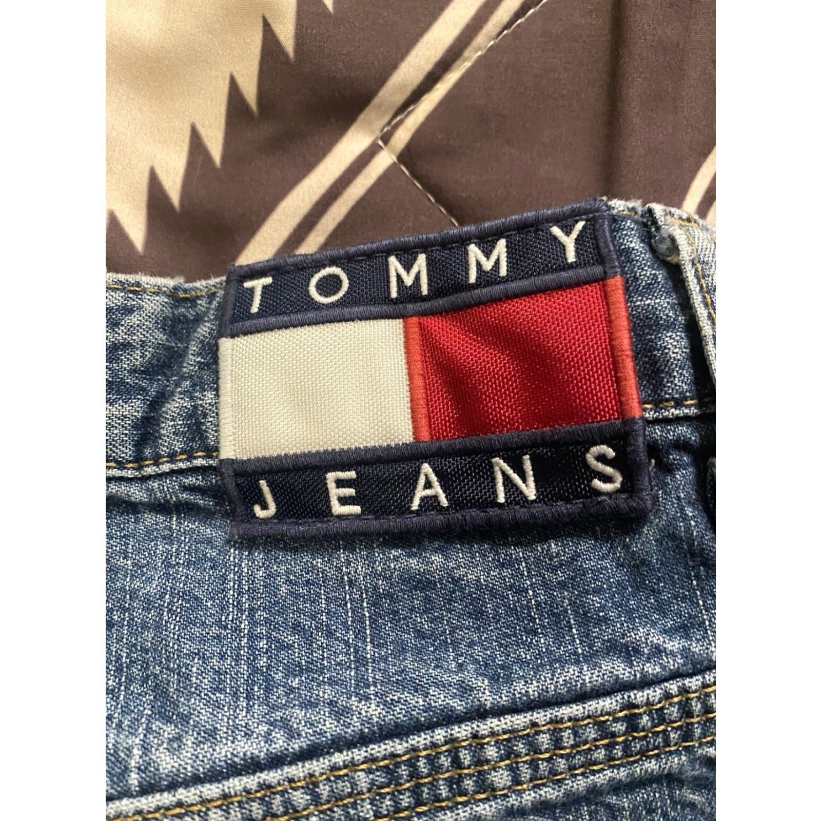 Tommy Hilfiger VINTAGE Tommy Jeans Baggy Carpenter Jeans 34x32 Medium Wash 90s Hip Hop Flag Mens Jeans Size US 34 / EU 50 - 6 Thumbnail