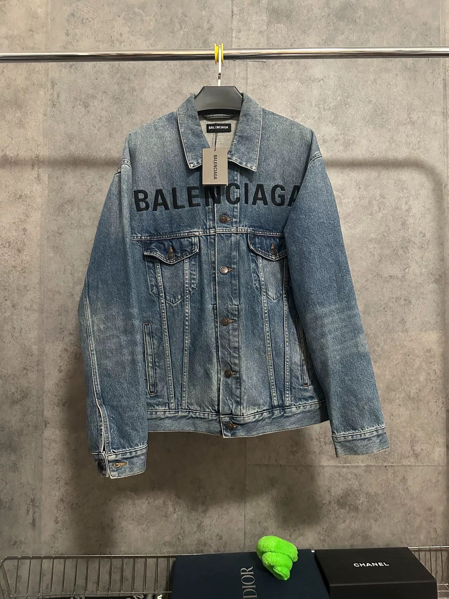 Balenciaga Balenciaga Distressed Denim Jacket Men's Size US S / EU 44-46 / 1 - 1 Thumbnail