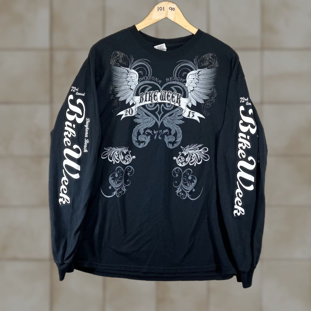 Gildan VINTAGE Women's Biker Shirt Long Sleeve Graphic Double-Sided Heart Wings Oversized L Black 100% Cotton Glitter USA Motorcycle T-Shirt Men/Women? Size L / US 10 / IT 46 - 1 Thumbnail