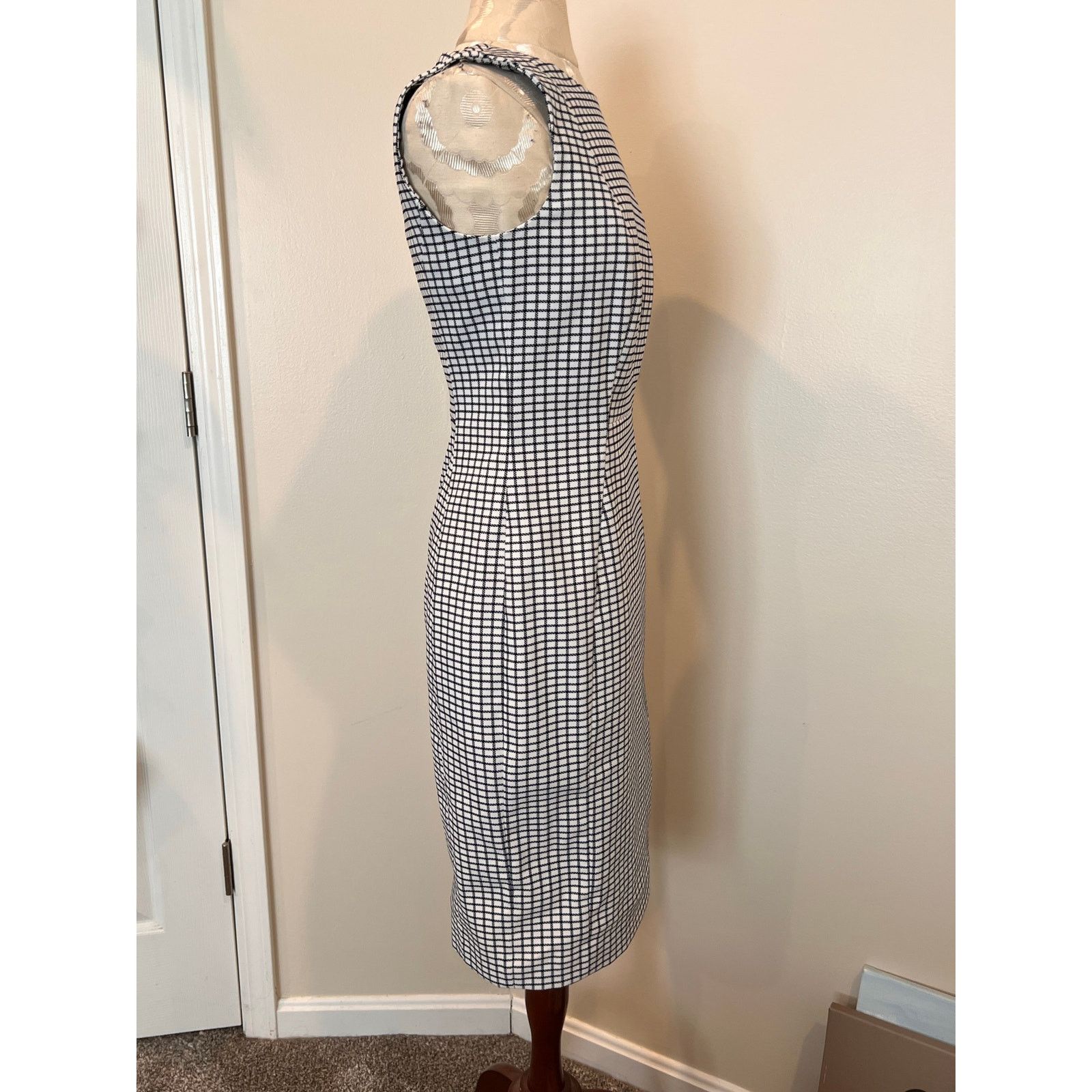 Calvin Klein Calvin Klein Sleeveless Plaid Sheath Dress Size 4 NWT Size S / US 4 / IT 40 - 3 Thumbnail