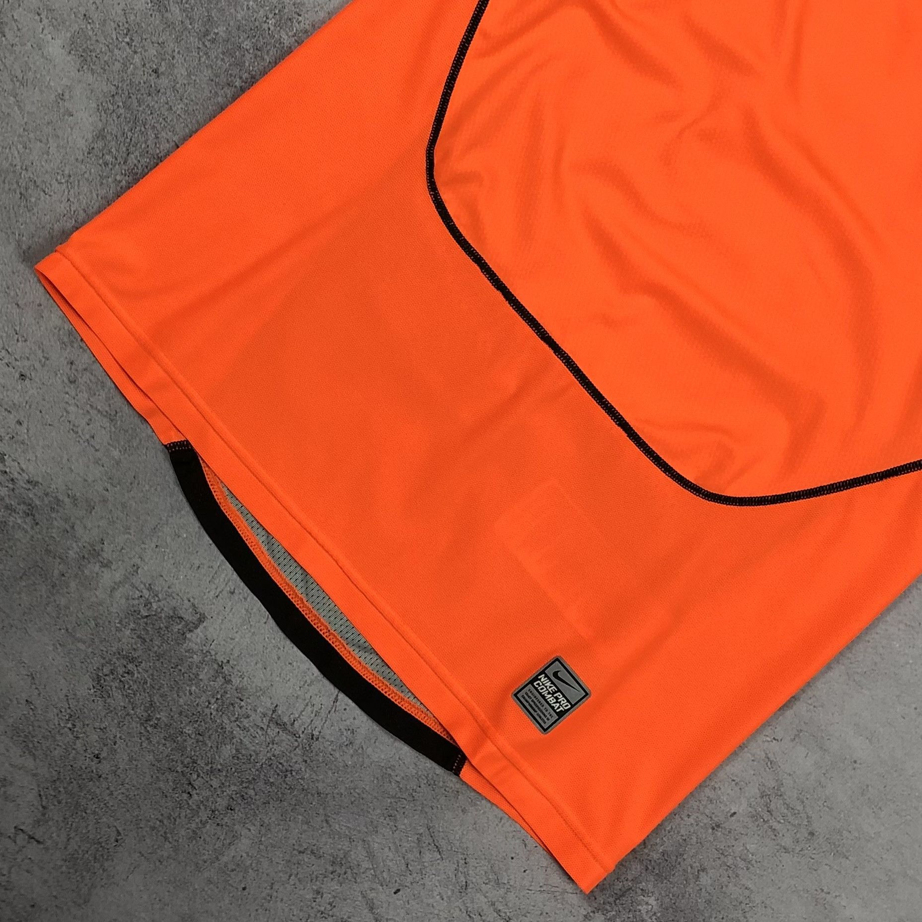 Nike Nike Pro Combat Dri-Fit Compression Tee Hypercool Size US L / EU 52-54 / 3 - 8 Thumbnail
