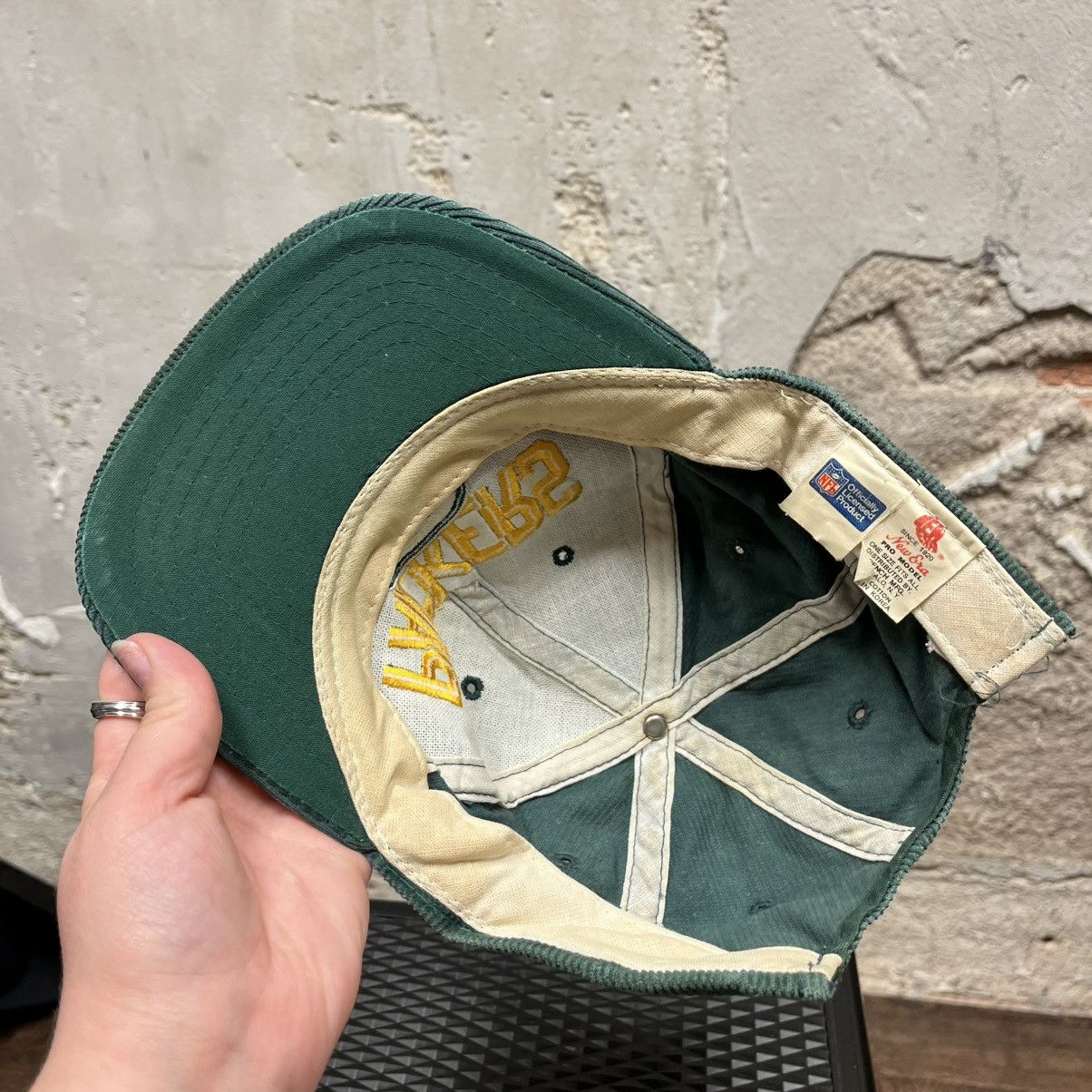 Vintage Vintage New Era NFL Packers Green Corduroy Snapback Hat Cap Size ONE SIZE - 5 Thumbnail
