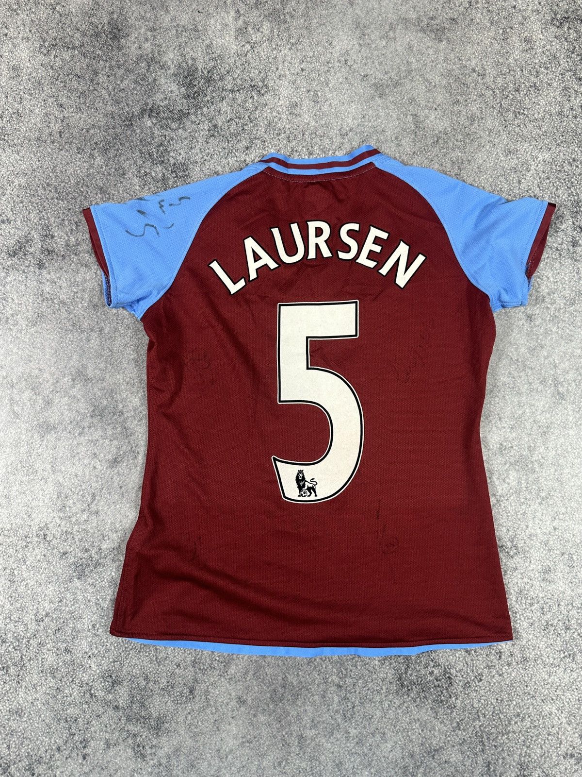 Nike Nike Laursen 5 Aston Villa Soccer Jersey Autograph Player M Size M / US 6-8 / IT 42-44 - 7 Thumbnail