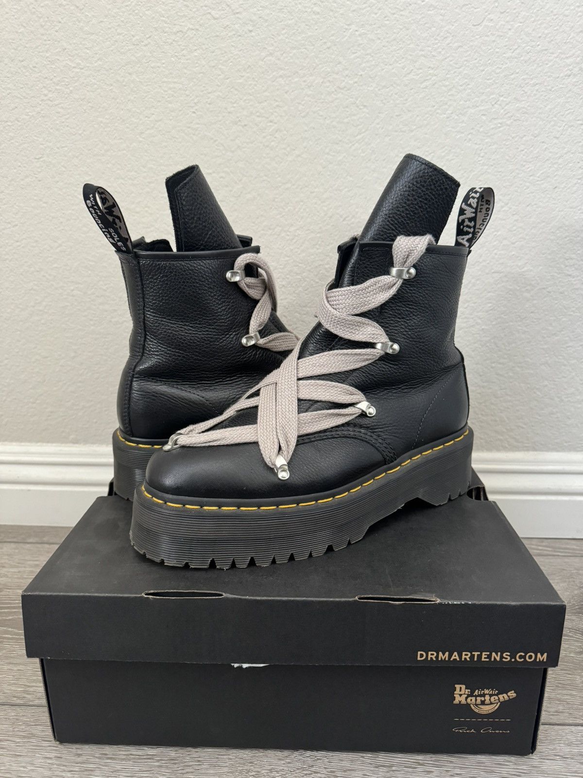 靴 Dr. Martens RICK OWENS 1460 Quad Pent Ro Dr. Martens × Rick Owens 1460 Quad Leather Sole Pentagram