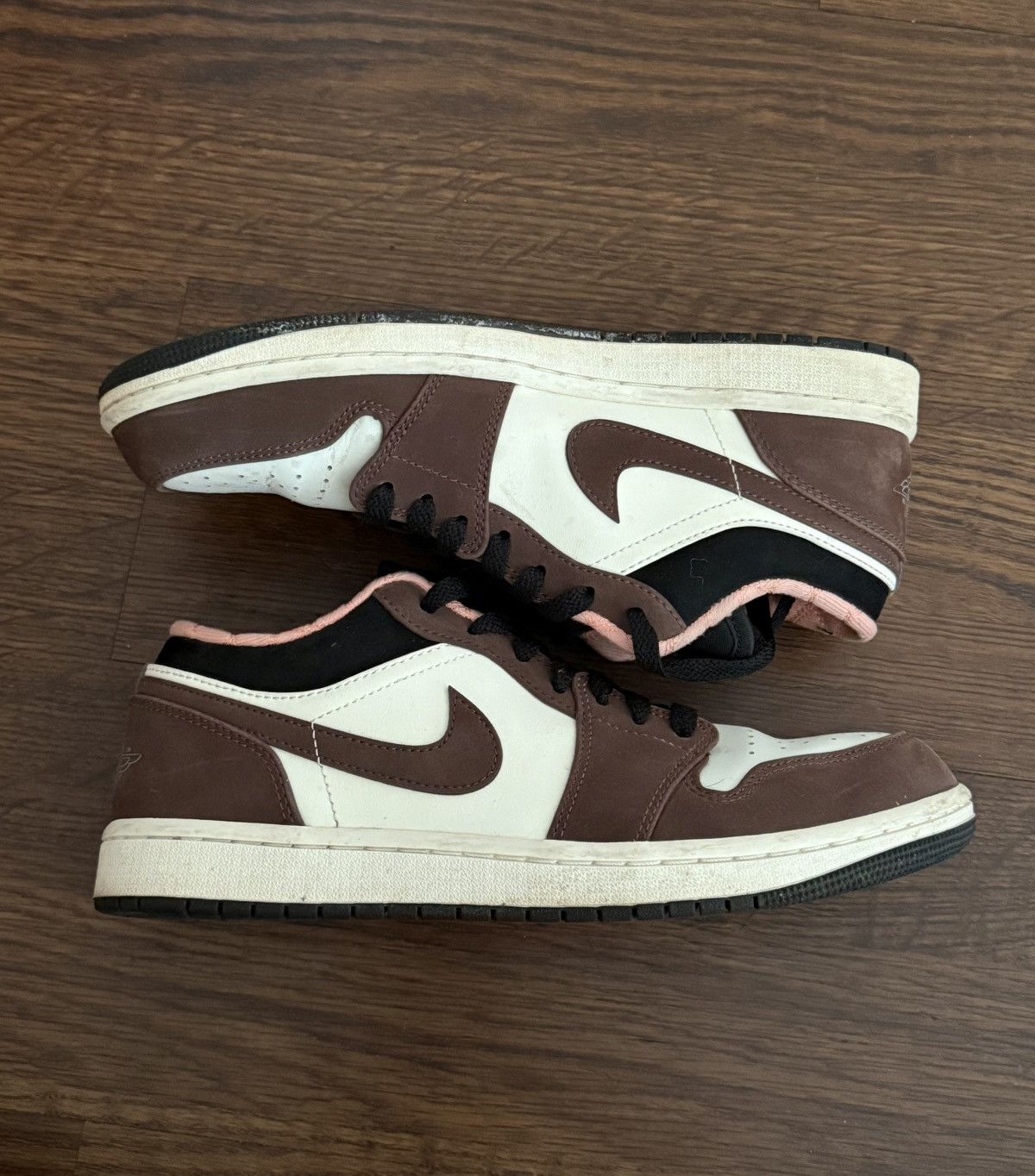 Jordan Brand Jordan 1 Mocha Size US 8 / EU 41 - 1 Thumbnail