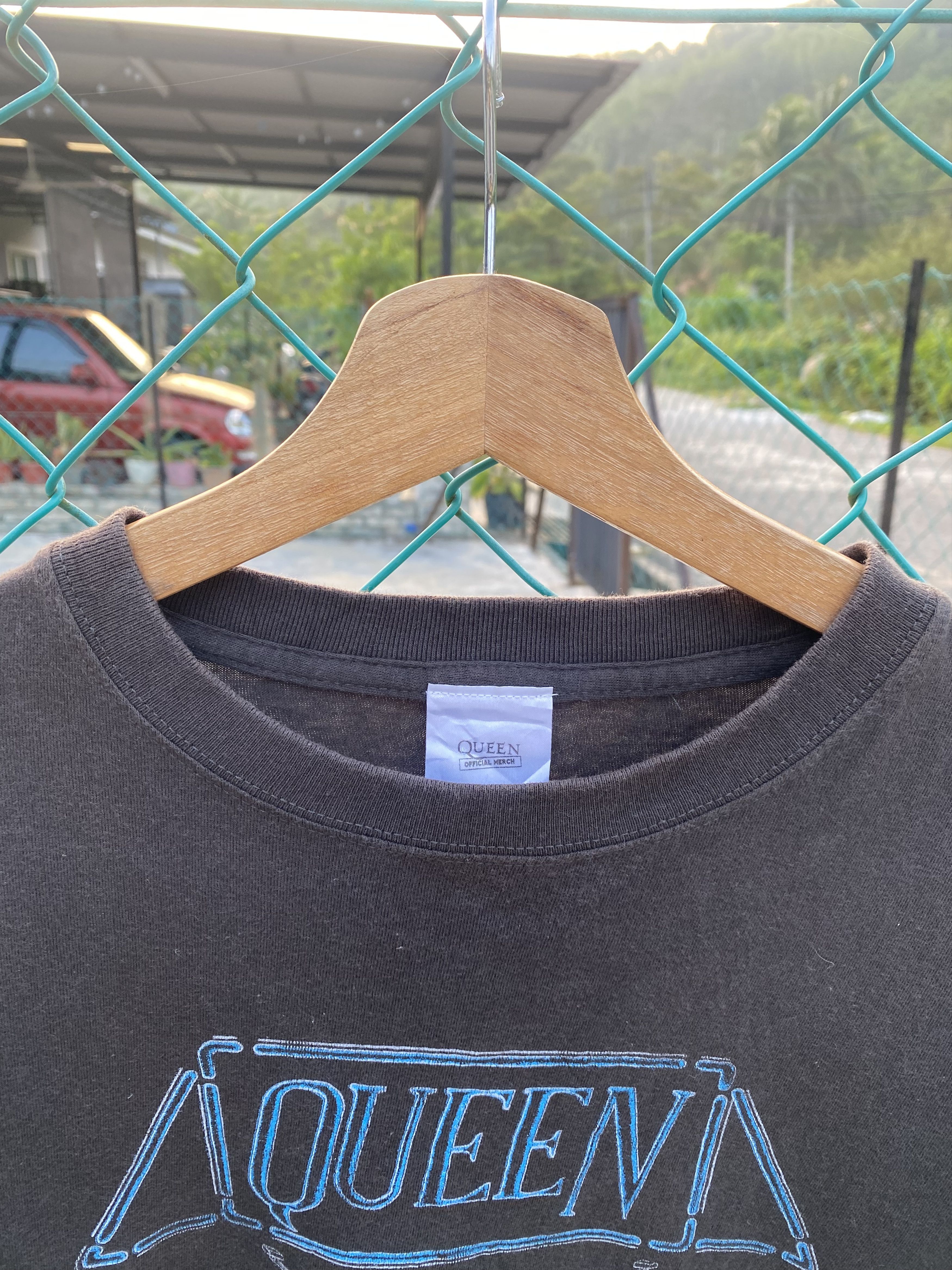 Band Tees 2023 Queen long sleeve tshirts Size US M / EU 48-50 / 2 - 7 Thumbnail