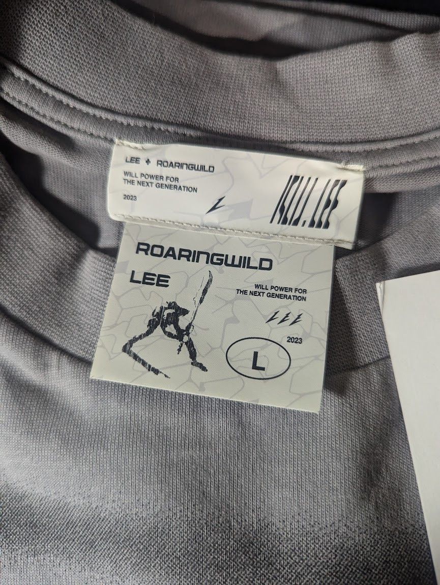 Lee Unisex Lee x ROARINGWILD Oversized Tee in Silver Filigree Size US L / EU 52-54 / 3 - 11 Thumbnail