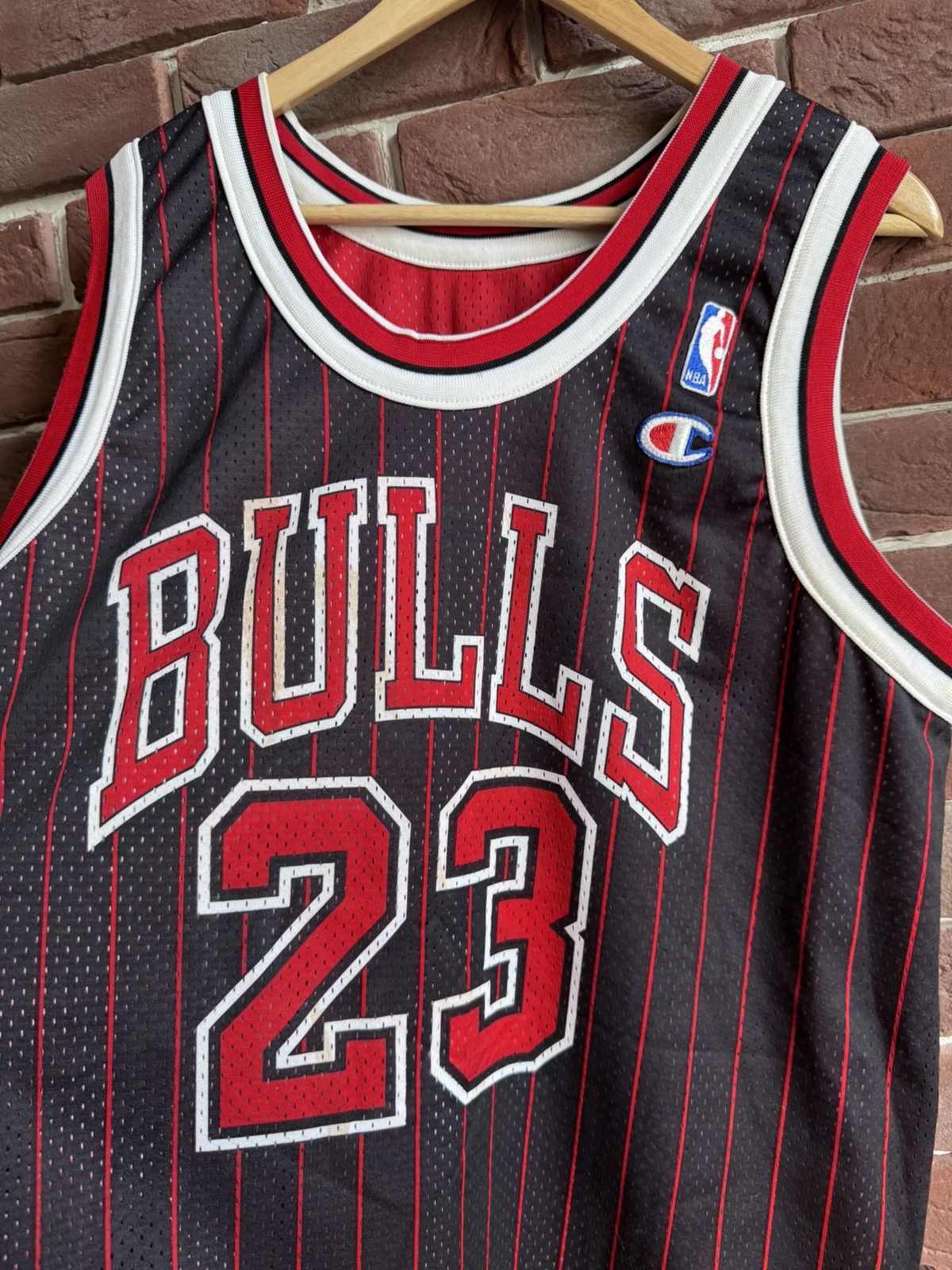 NBA Vintage Champion Chicago Bulls Basketball NBA Jersey Jordan Size US L / EU 52-54 / 3 - 17 Thumbnail