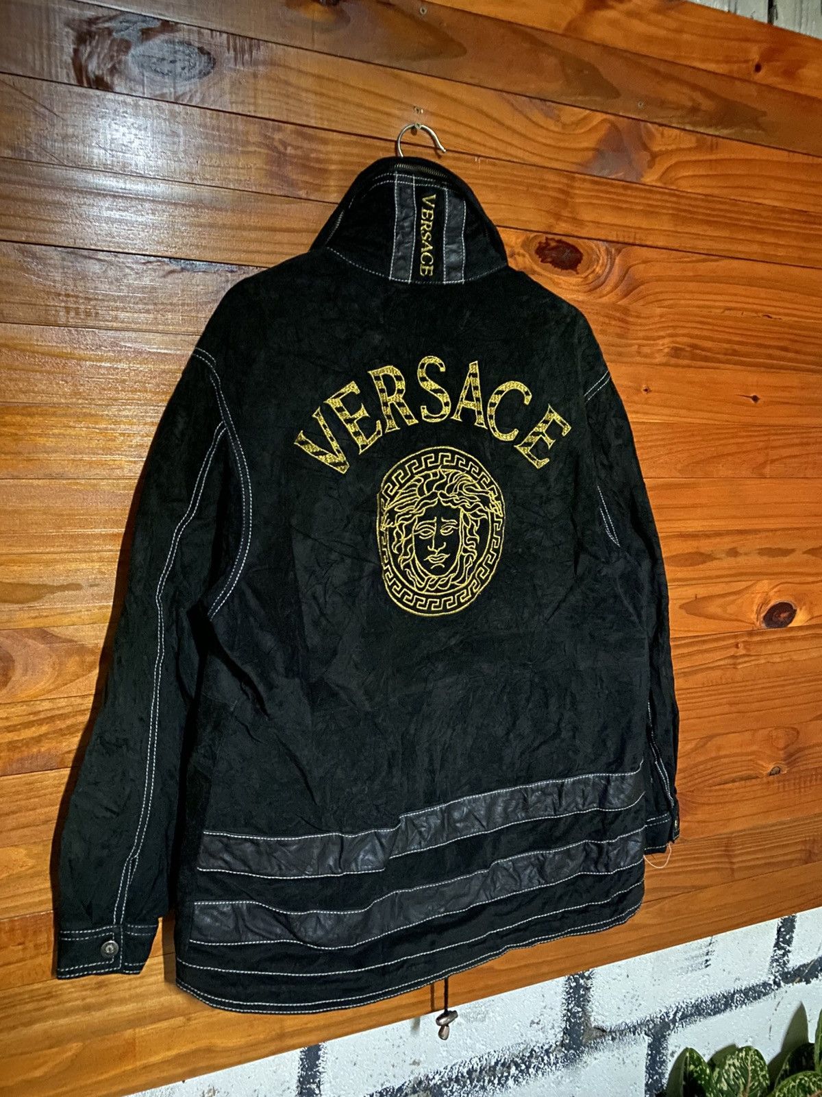 Vintage Vintage Gianni Versace Medusa Embroidery Black Jacket – Bold Size US M / EU 48-50 / 2 - 13 Thumbnail