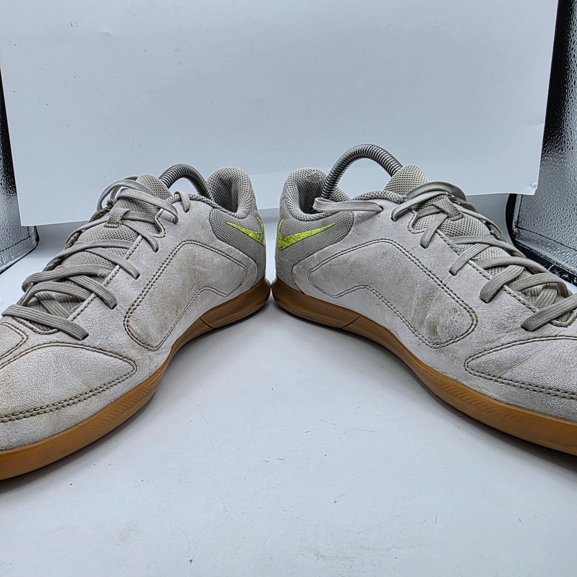 Nike Nike Tiempo Legend 9 IC Mens Size 10 White Indoor Soccer Cle Size US 10 / EU 43 - 3 Thumbnail