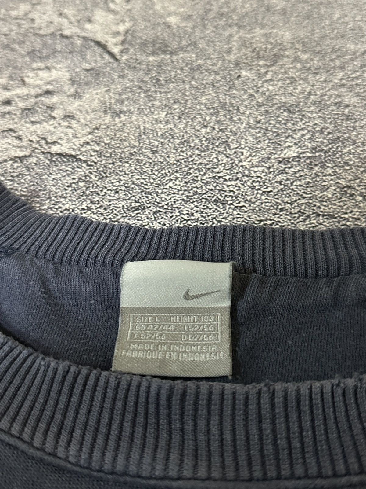 Vintage Vintage Nike Distressed Faded Sweatshirt Blue Men’s L Size Size US L / EU 52-54 / 3 - 3 Thumbnail