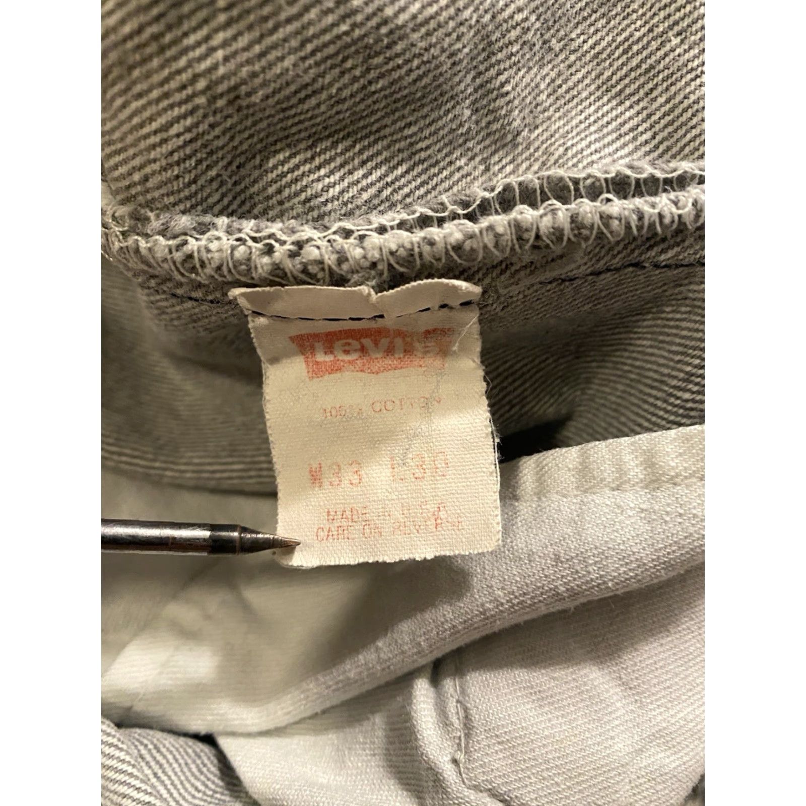 Levi's VINTAGE Levi's 501 Jeans Gray Distressed Button Fly 32x30 USA 90s Grunge Mens Jeans Regular Straight Size US 32 / EU 48 - 6 Thumbnail