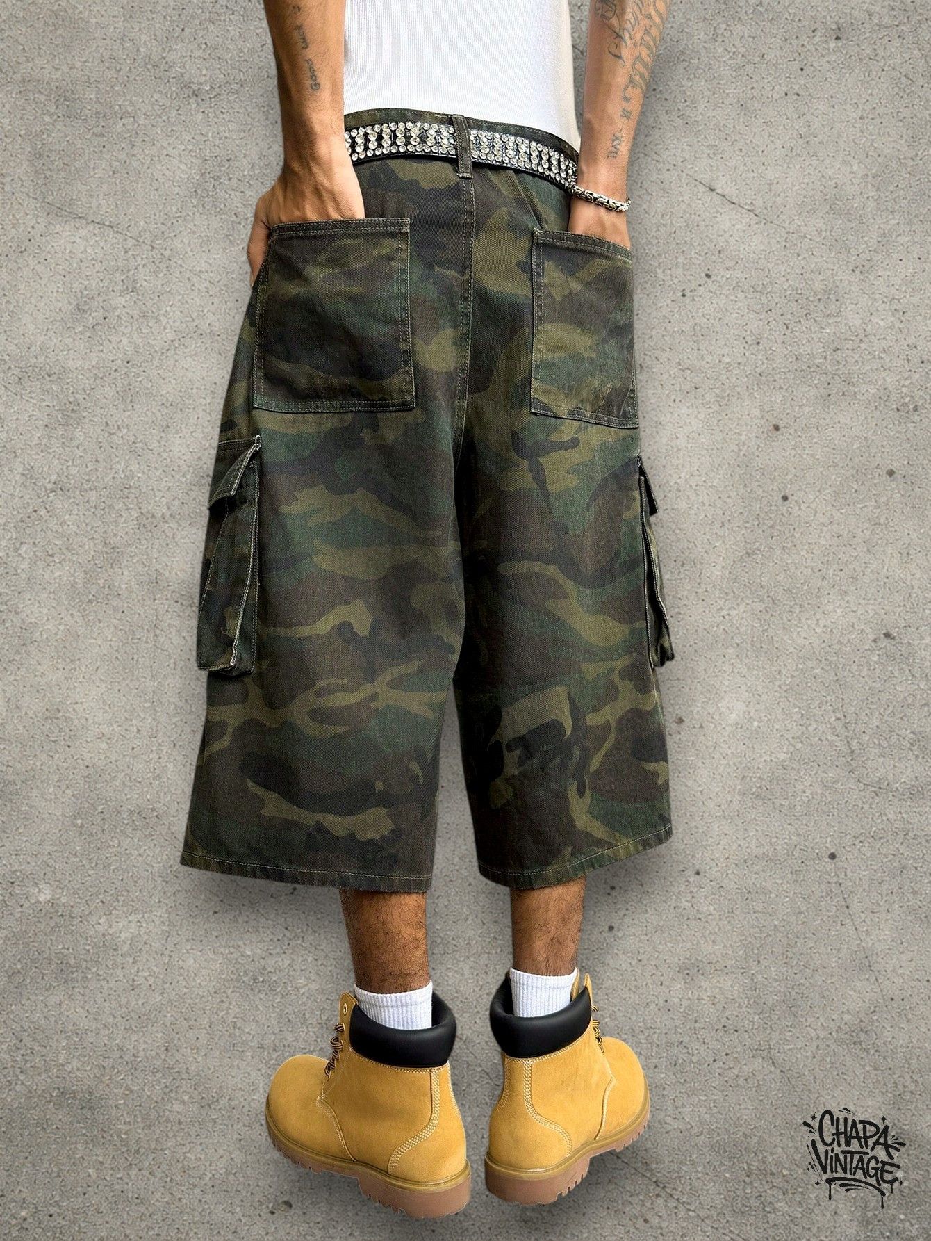 Japanese Brand Cargo camo jorts Size US 32 / EU 48 - 4 Thumbnail