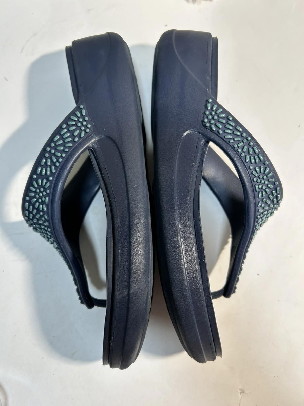 Crocs Crocs Diamante Sandal Sz 10 Blue Thong Platform Beaded Size US 10 / IT 40 - 9 Thumbnail