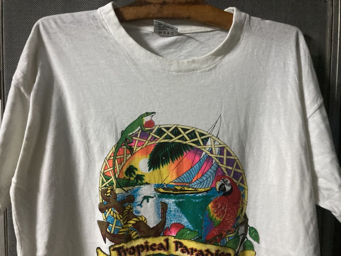 Designer Vintage T-shirt Hawaii 90s Size US XL / EU 56 / 4 - 4 Thumbnail