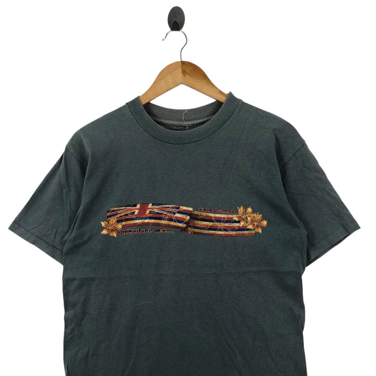 Quiksilver Vintage 90s QUIKSILVER Hawaii Surfing T Shirt Size US S / EU 44-46 / 1 - 2 Thumbnail