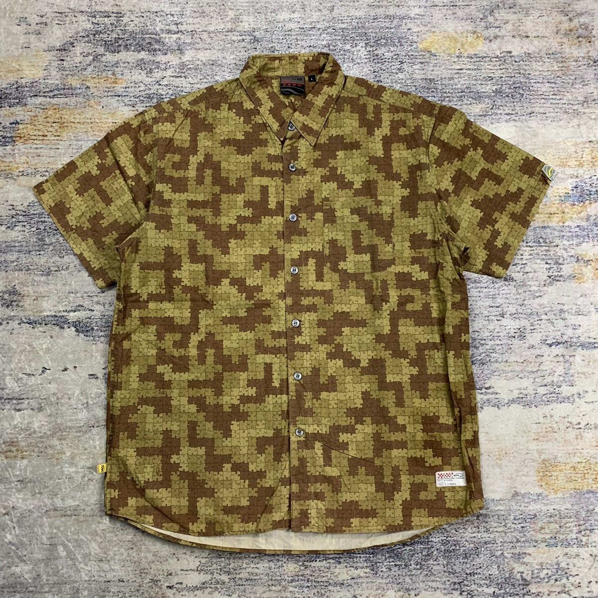 Vans camo shirt sales