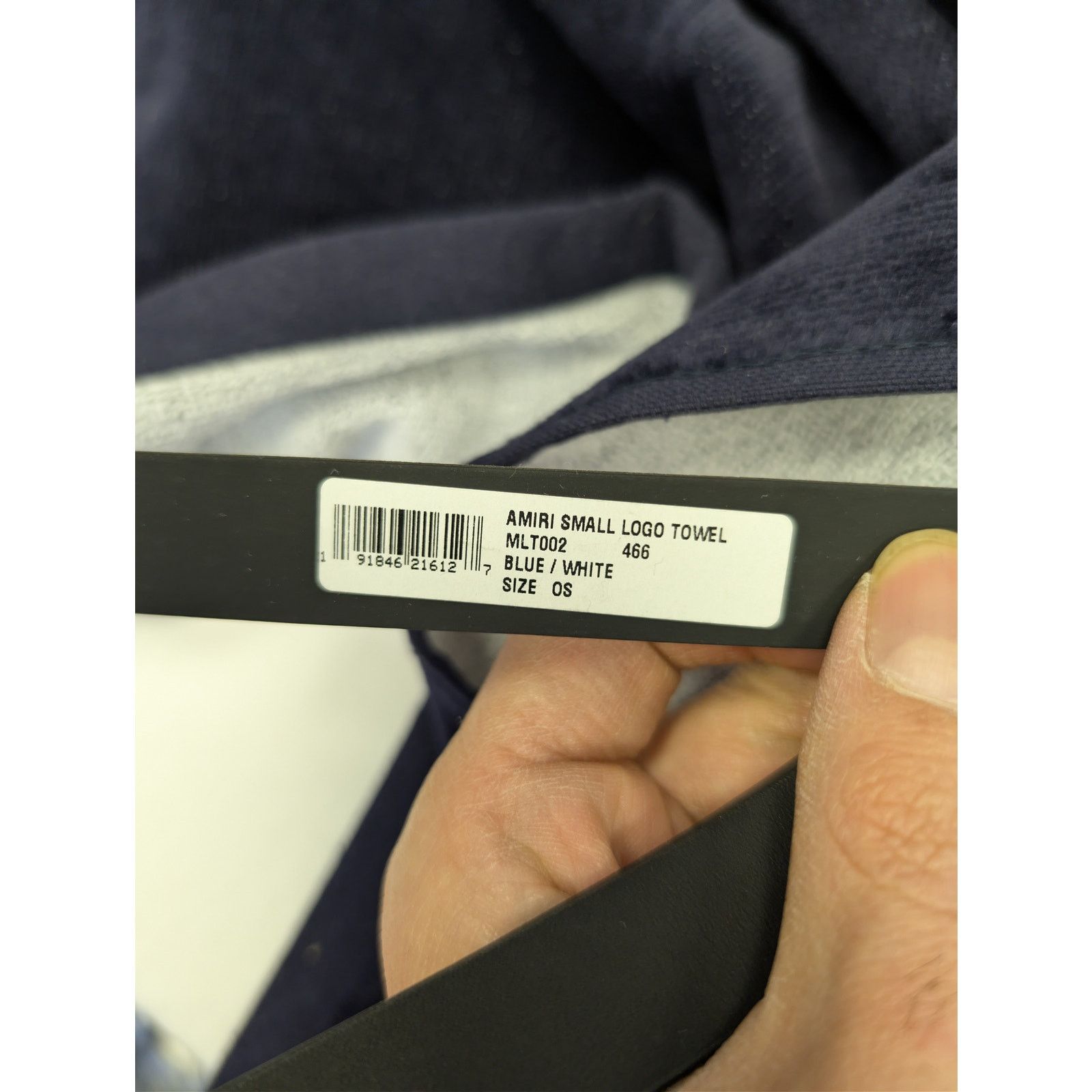 o1rshd1 Size: OS / Q:5 / Small Logo Towel in Dark Navy