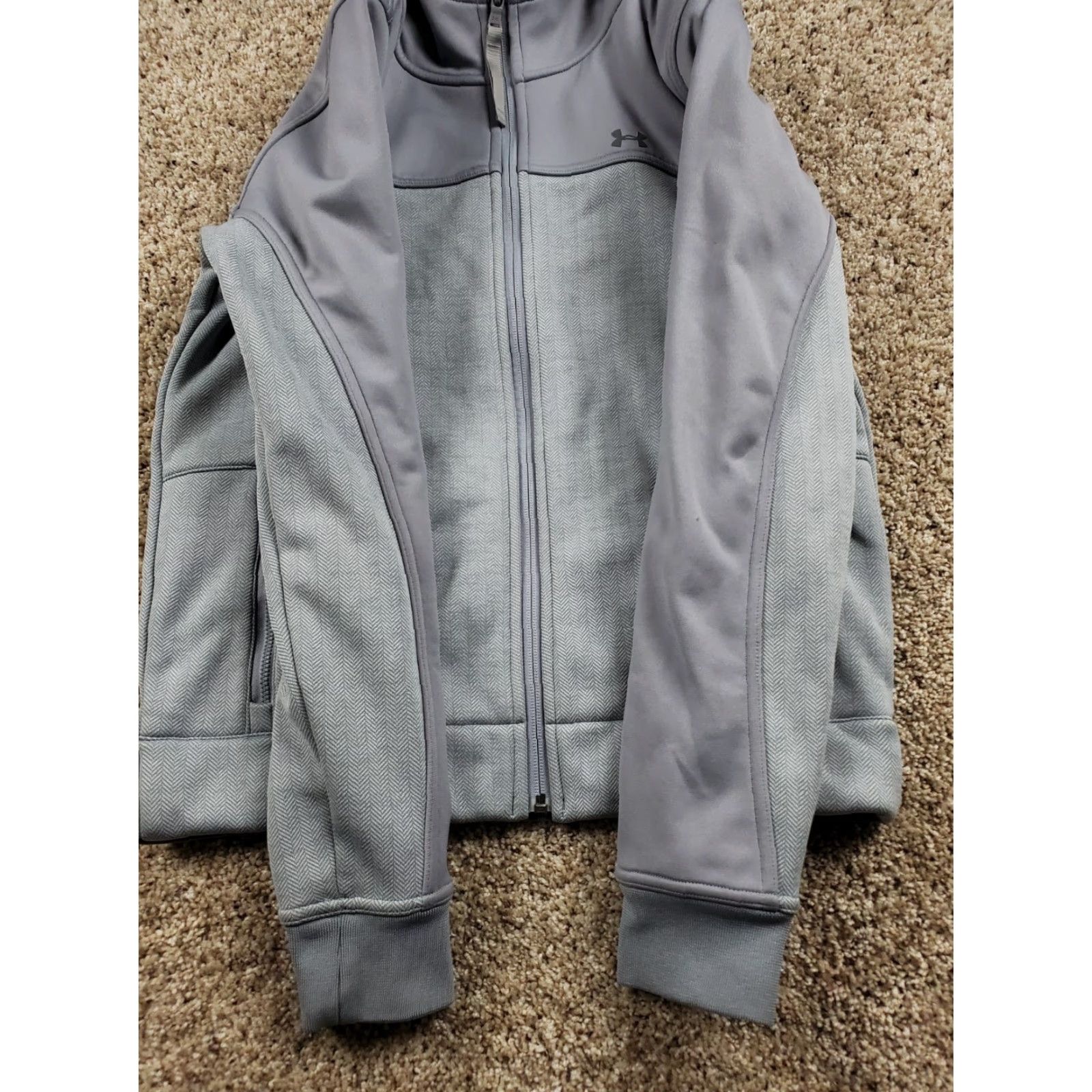 Under Armour Under Armour Jacket Womens Small Gray Softshell Full Zip Pockets Mock Neck Outdoor Sports Clothing Regular Fit Size S / US 4 / IT 40 - 3 Thumbnail