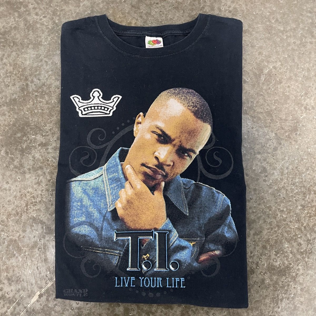 Vintage T.I Grand Hustle Live Your Life Rap Tee Size US XL / EU 56 / 4 - 1 Thumbnail