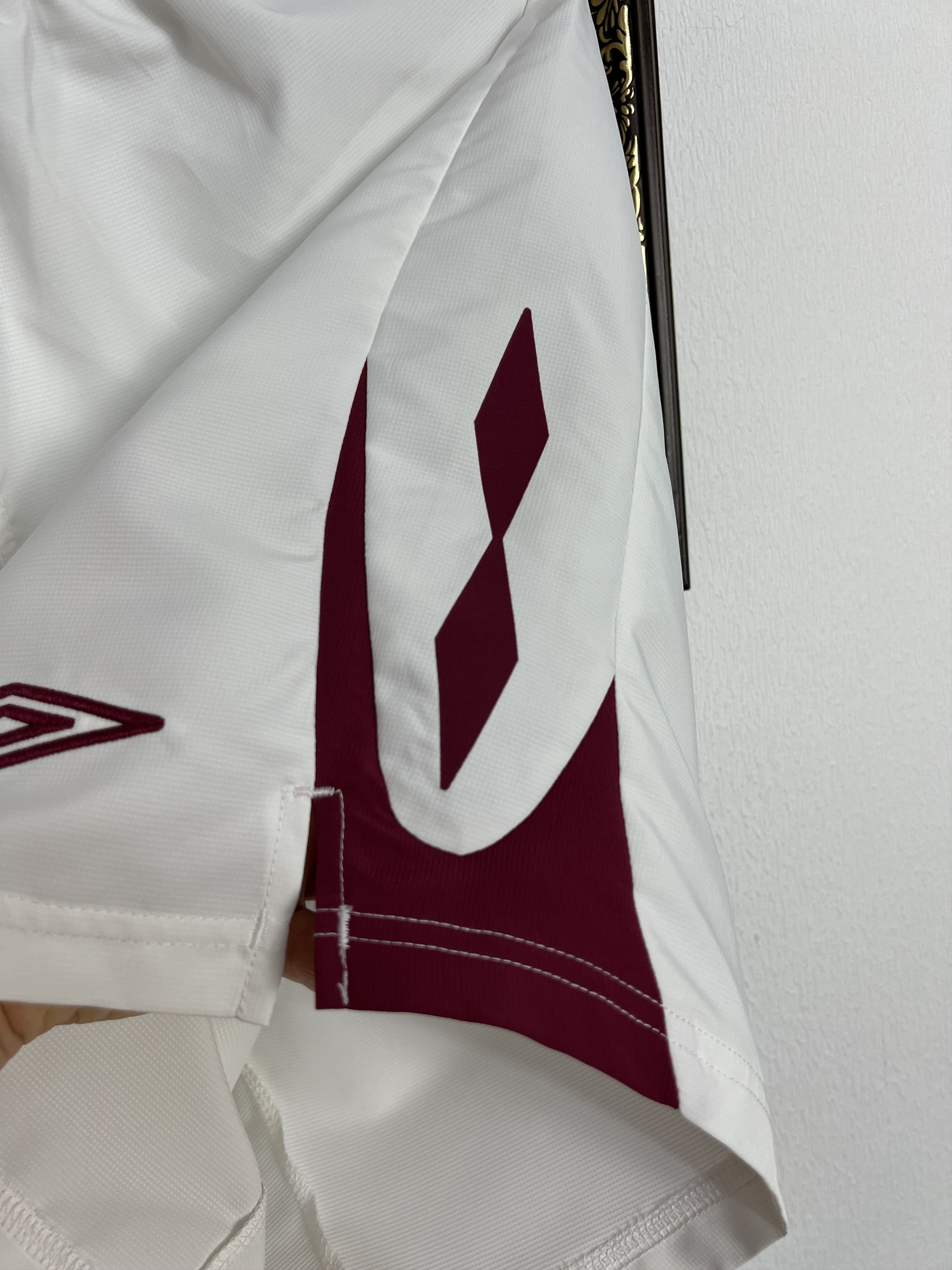 Umbro Vintage Umbro Heart Of Midlothian Hearts Football Shorts Size US 36 / EU 52 - 5 Thumbnail
