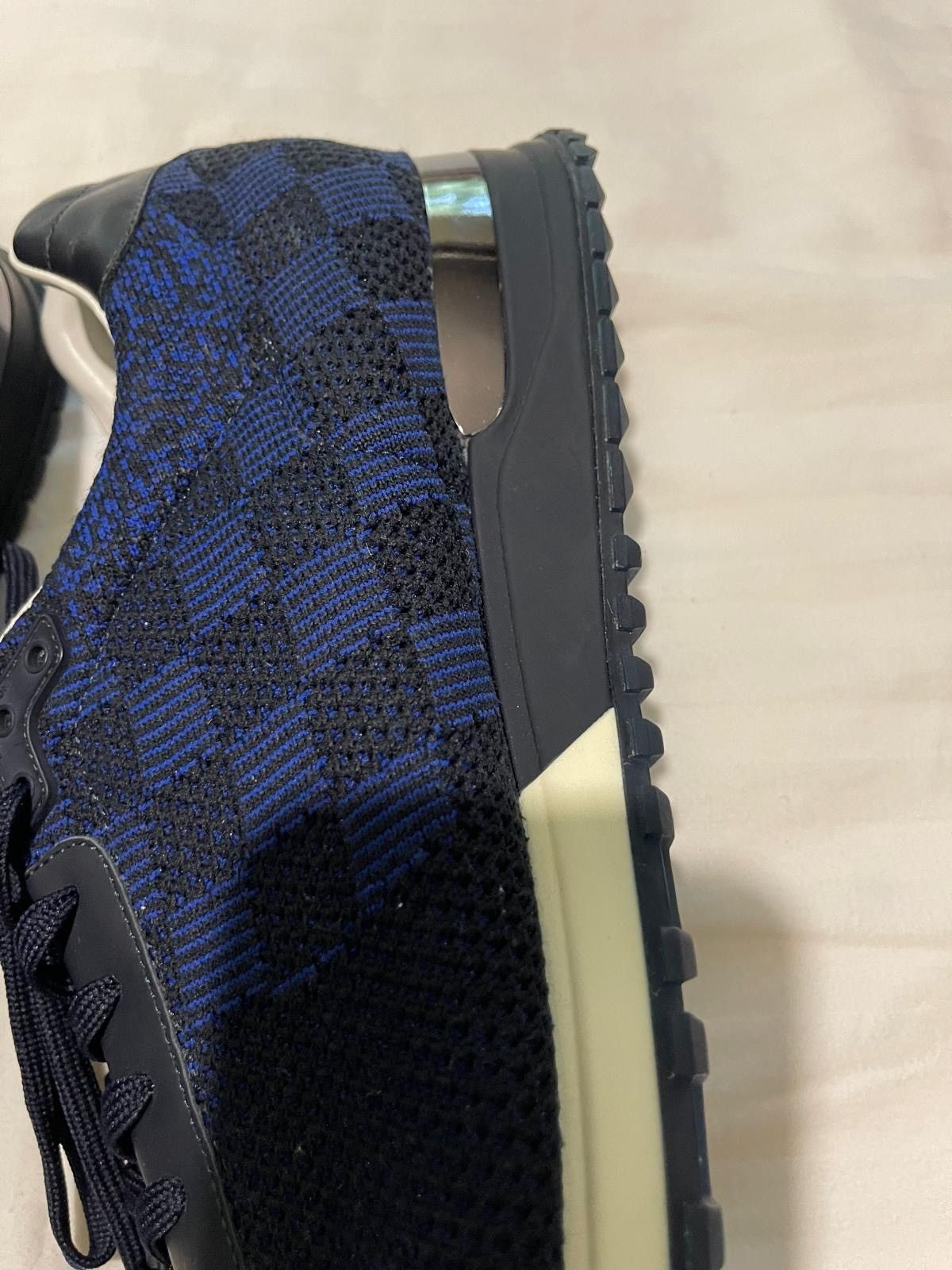 Louis Vuitton LV low top sneakers in great condition size 12 Size US 12 / EU 45 - 9 Thumbnail