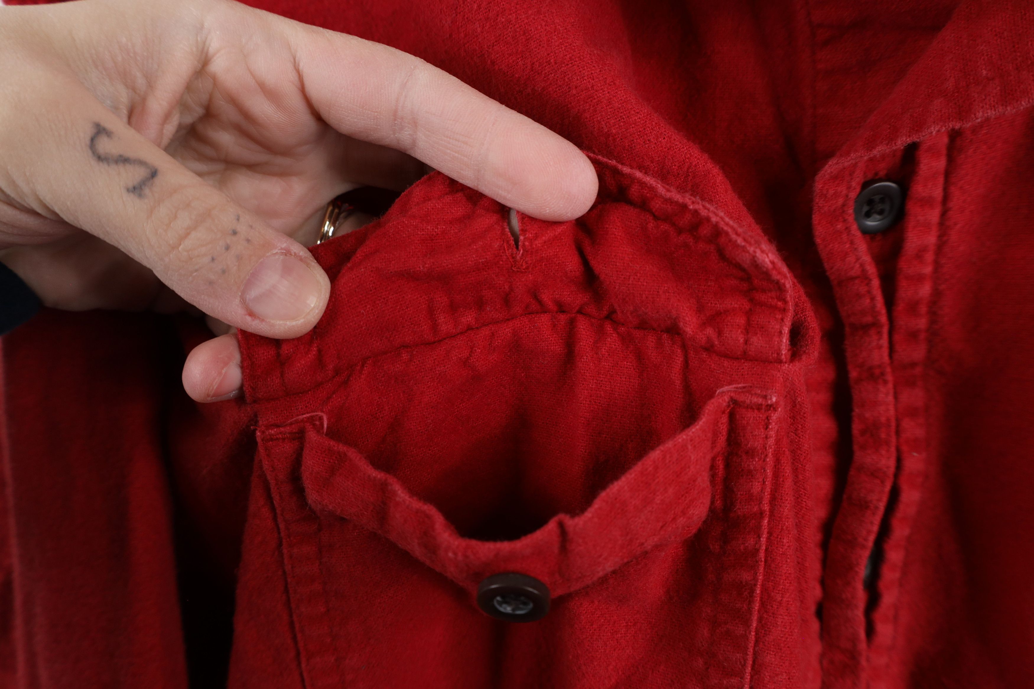 Vintage Vintage 90s Streetwear Cloth Collared Button Shirt Red Size US XL / EU 56 / 4 - 4 Thumbnail