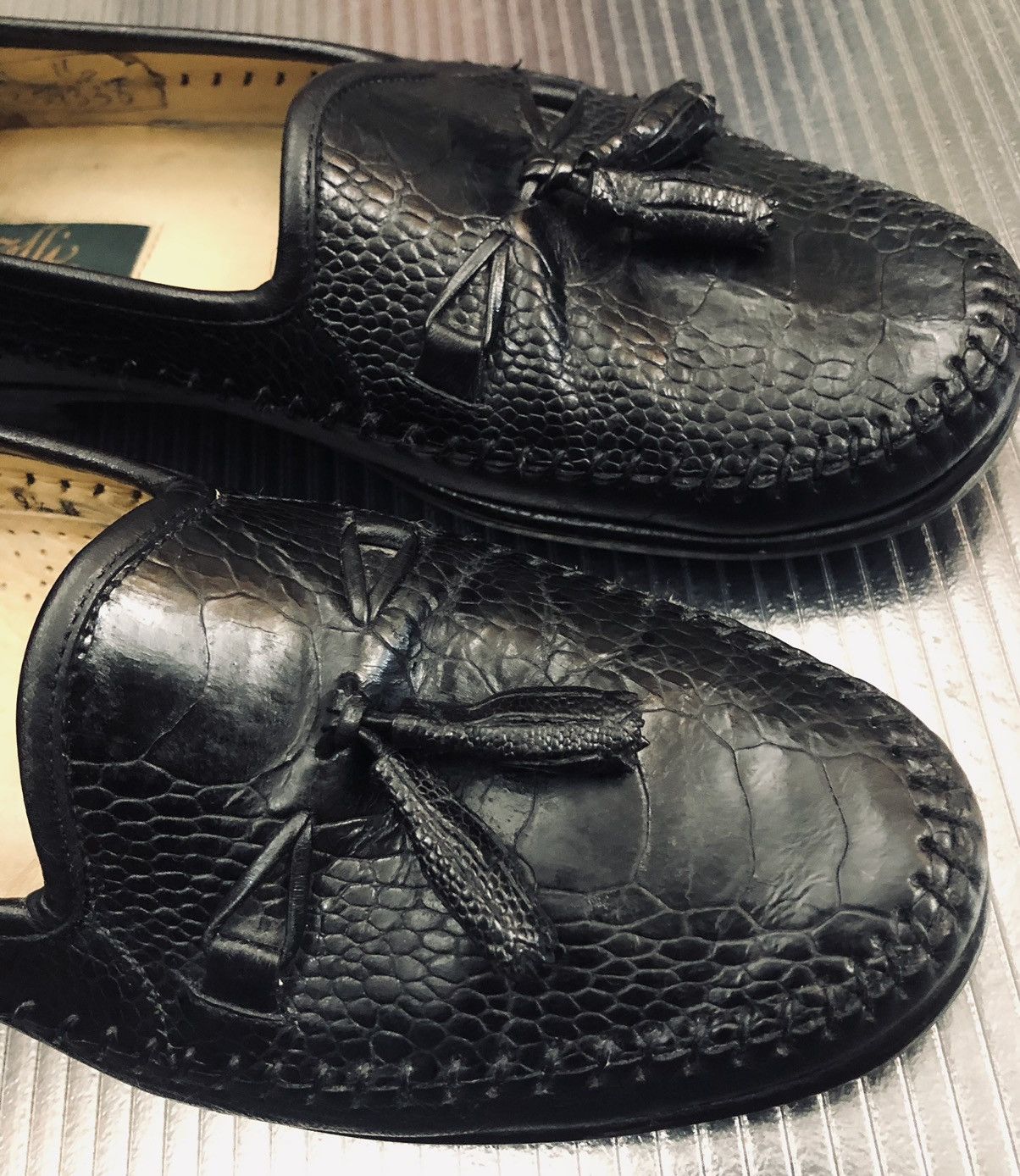 Zelli Roma black ostrich leg tasseled loafer 9.5 M