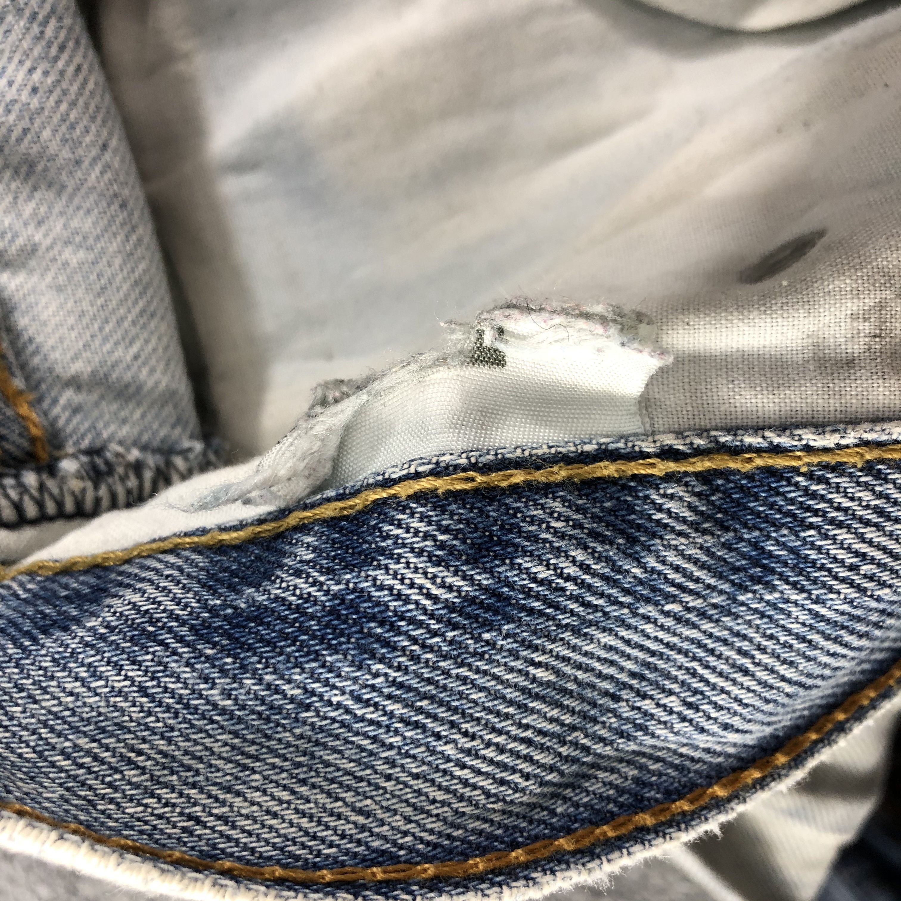 Levi's Vintage Light Wash Levis 501 Jeans-J1657 Size US 34 / EU 50 - 13 Thumbnail