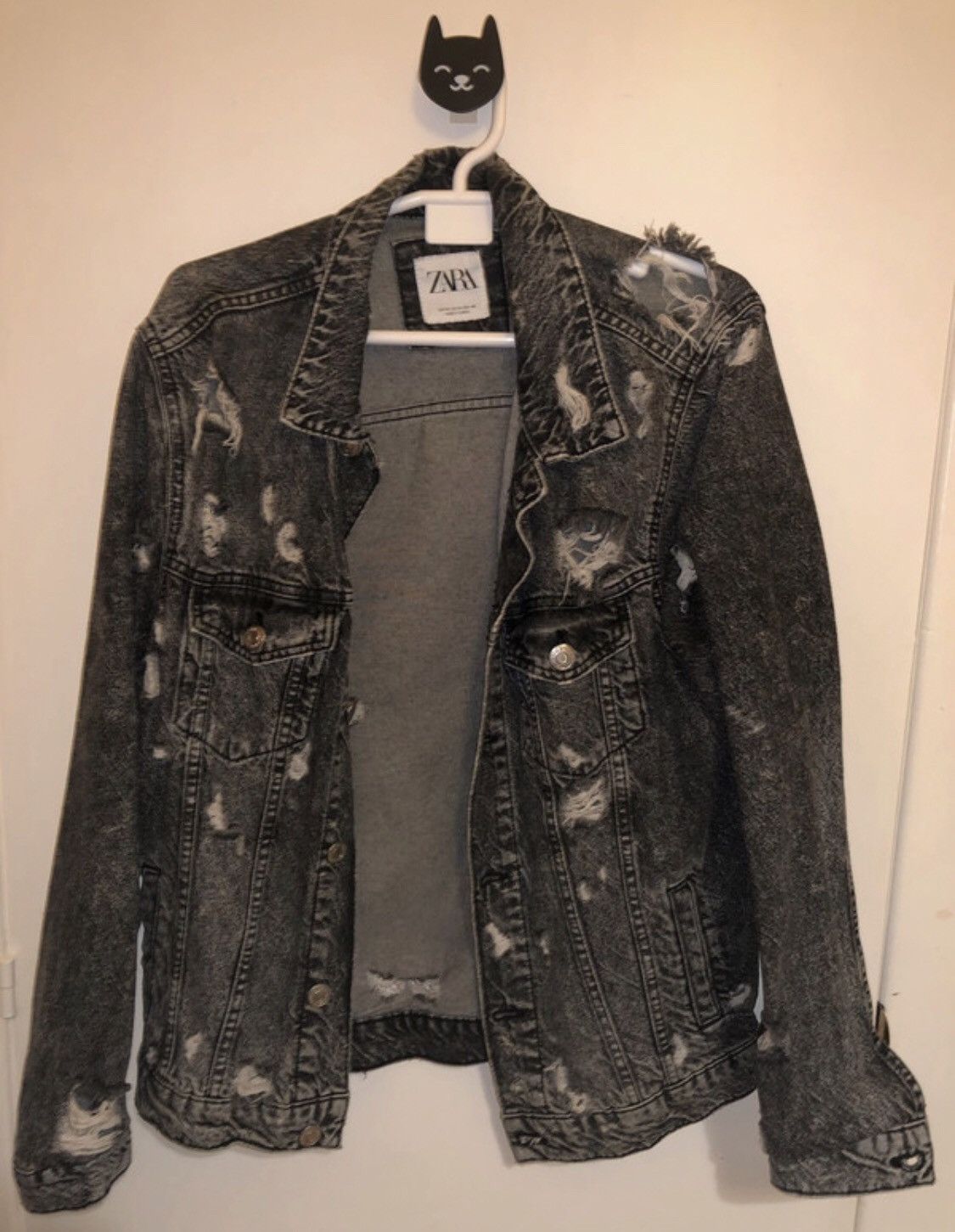 Zara Grey and black distressed denim jacket Size US M / EU 48-50 / 2 - 1 Thumbnail