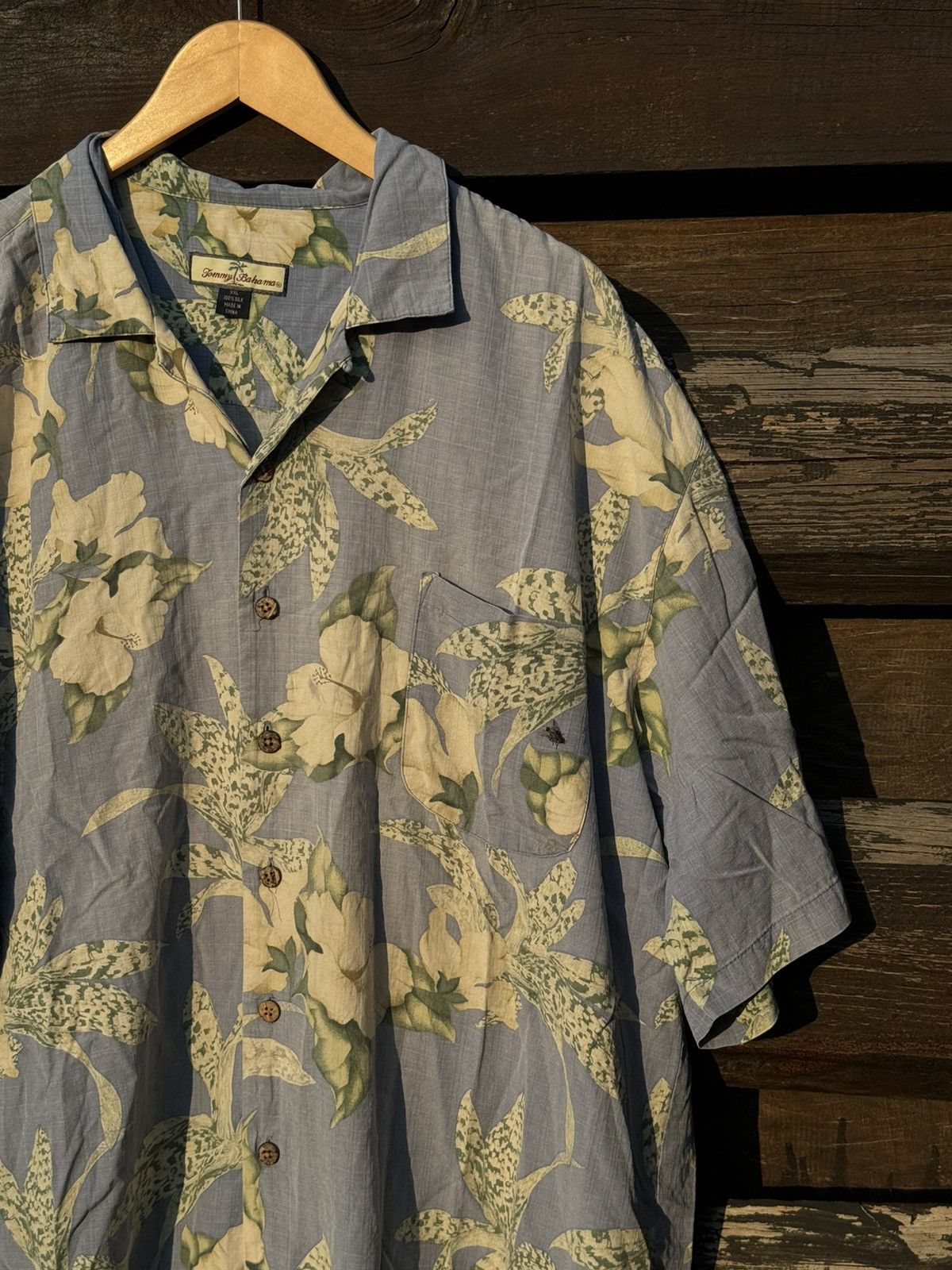 Tommy Bahama 100% Silk Tommy Bahama Flowers Hawaii Shirt Size US XXL / EU 58 / 5 - 3 Thumbnail