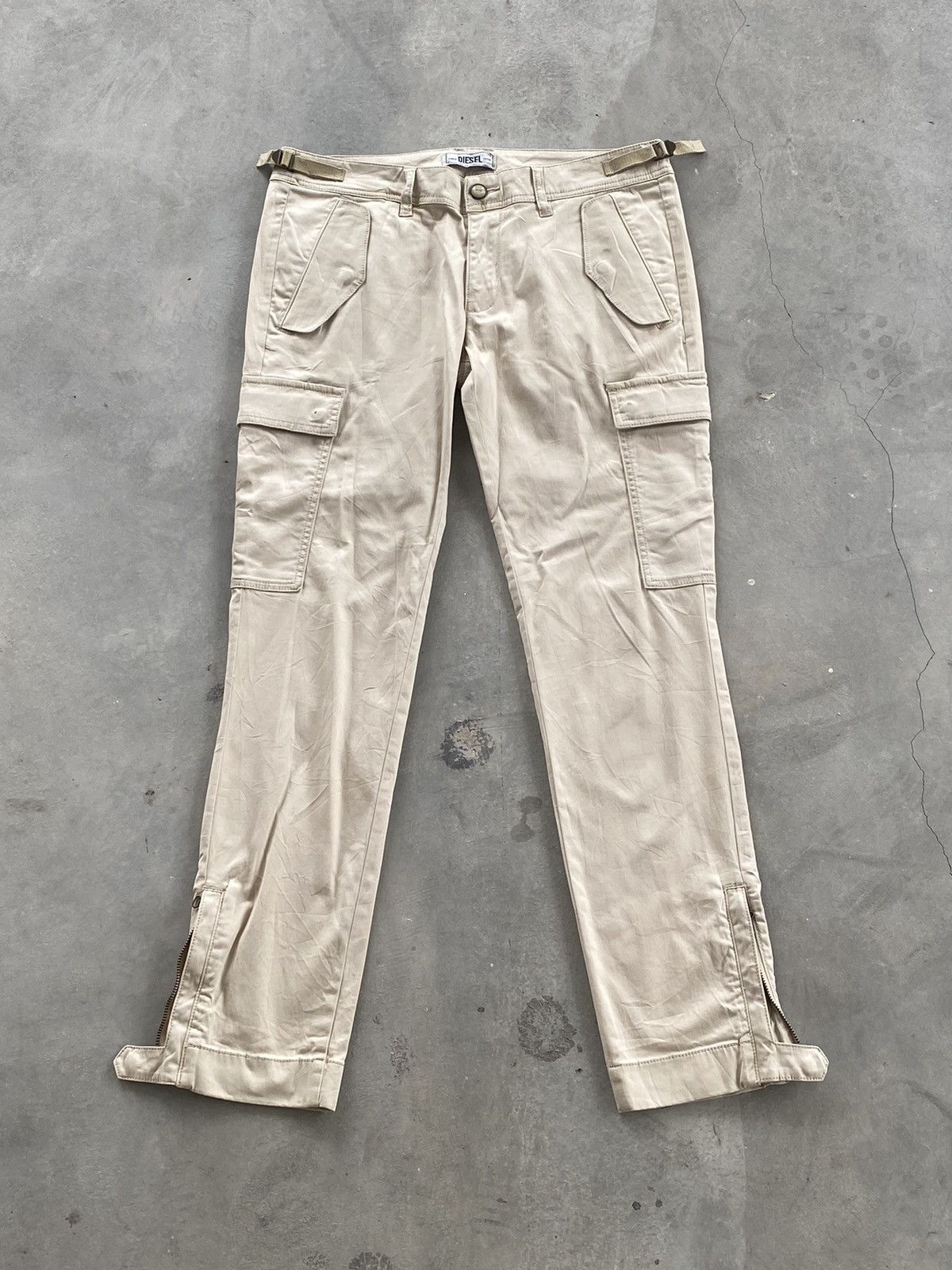 Diesel DIESEL ADJUSTABLE BOTTOM ZIPPED Size US 34 / EU 50 - 1 Thumbnail