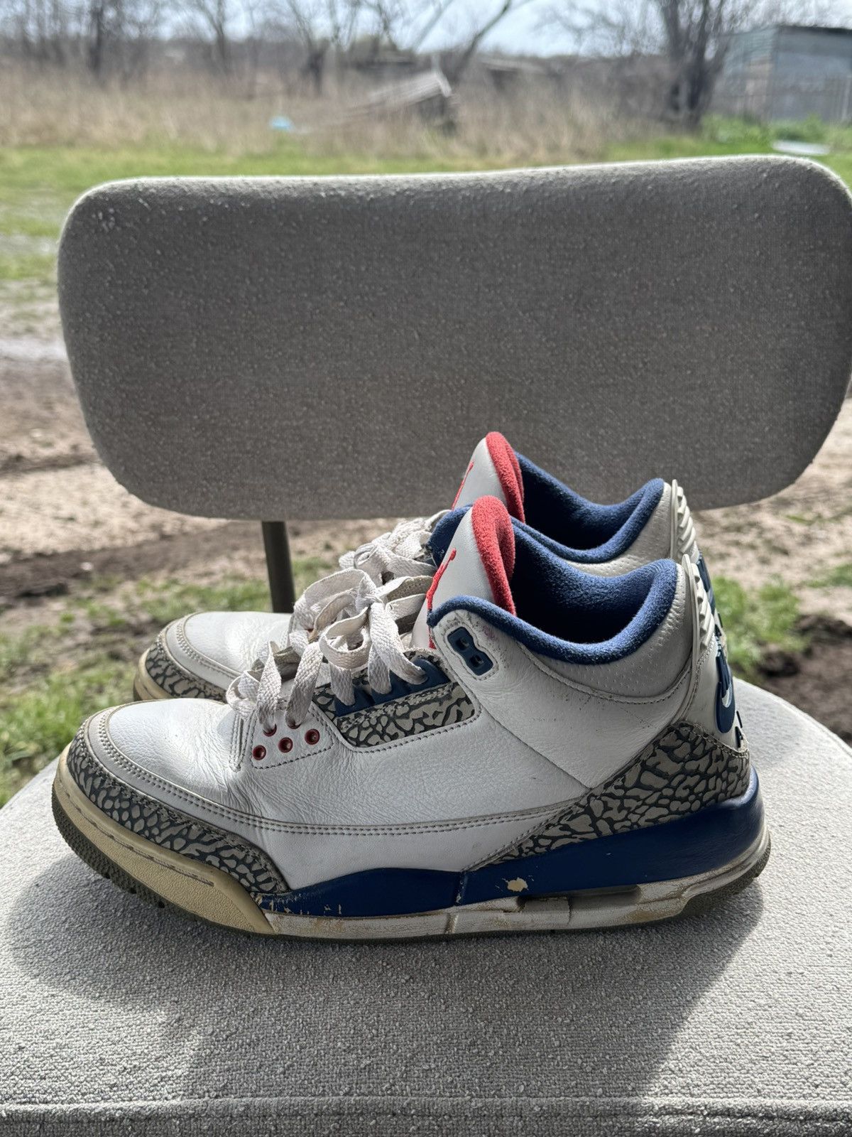 Jordan Brand Jordan True Blues 3s Size US 9.5 / EU 42-43 - 2 Thumbnail