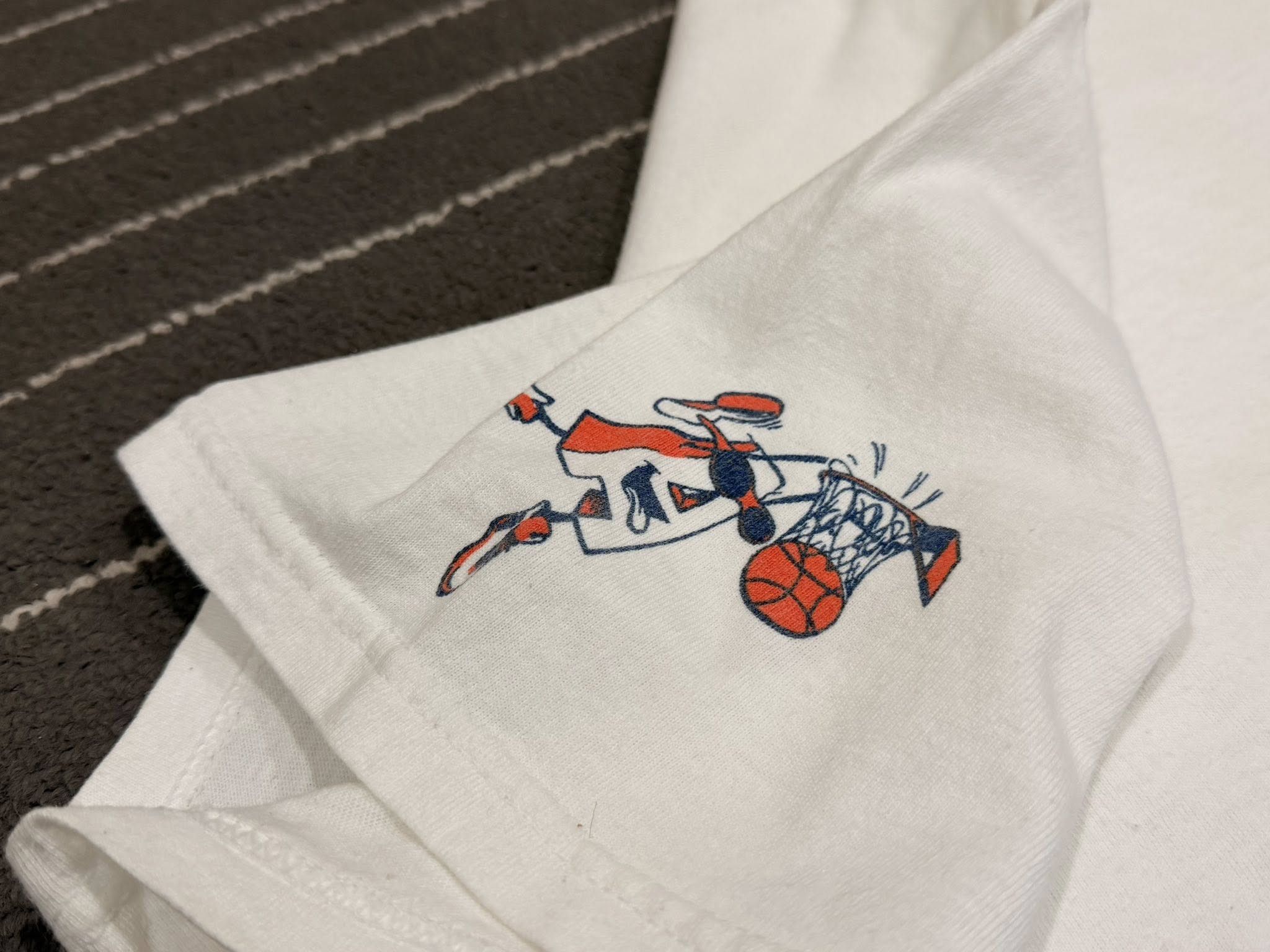 Vintage Vintage BOYS BASKETBALL 1998 DELTA L 2756 Size US L / EU 52-54 / 3 - 8 Thumbnail