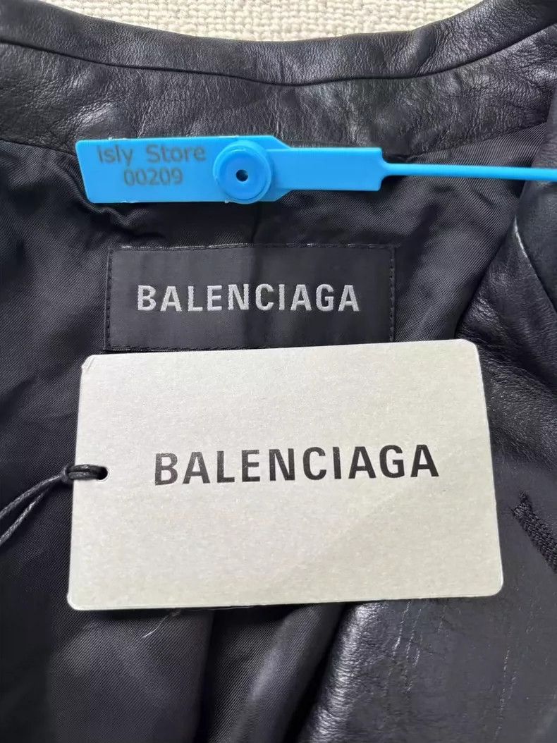Balenciaga Balenciaga size 44 Solid Logo Single Breasted Long Sleeve L Size US S / EU 44-46 / 1 - 4 Thumbnail