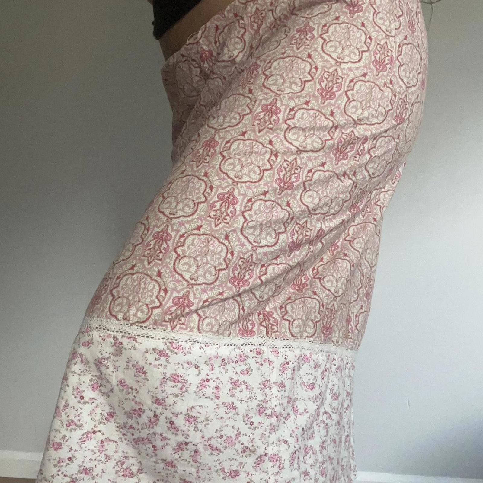 Other Pink and white midi skirt with a floral pattern Size 32" / US 10 / IT 46 - 2 Thumbnail