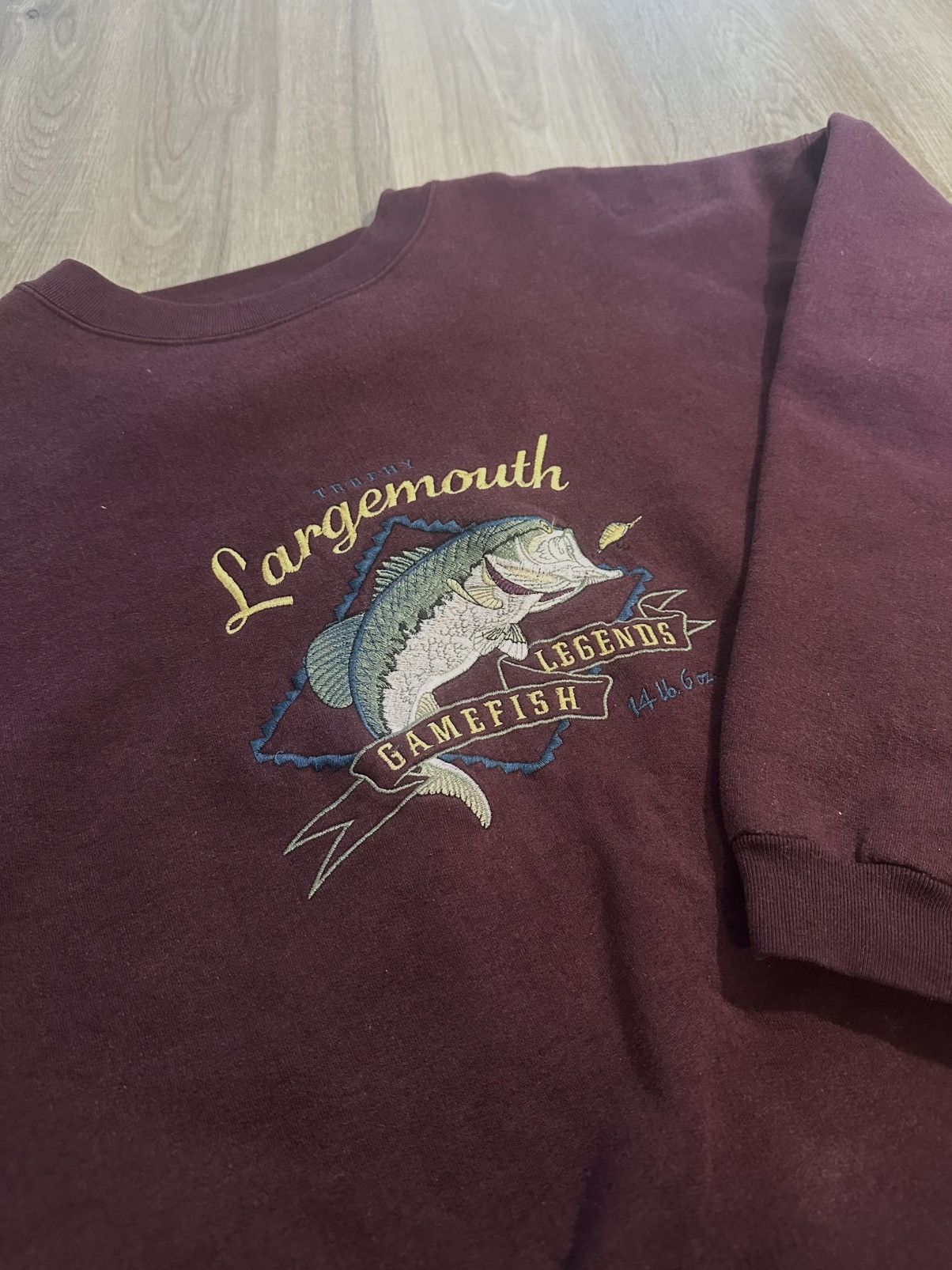 Vintage Vintage Burgundy Largemouth Bass Fishing Crewneck Sweatshirt Size US XXL / EU 58 / 5 - 1 Thumbnail