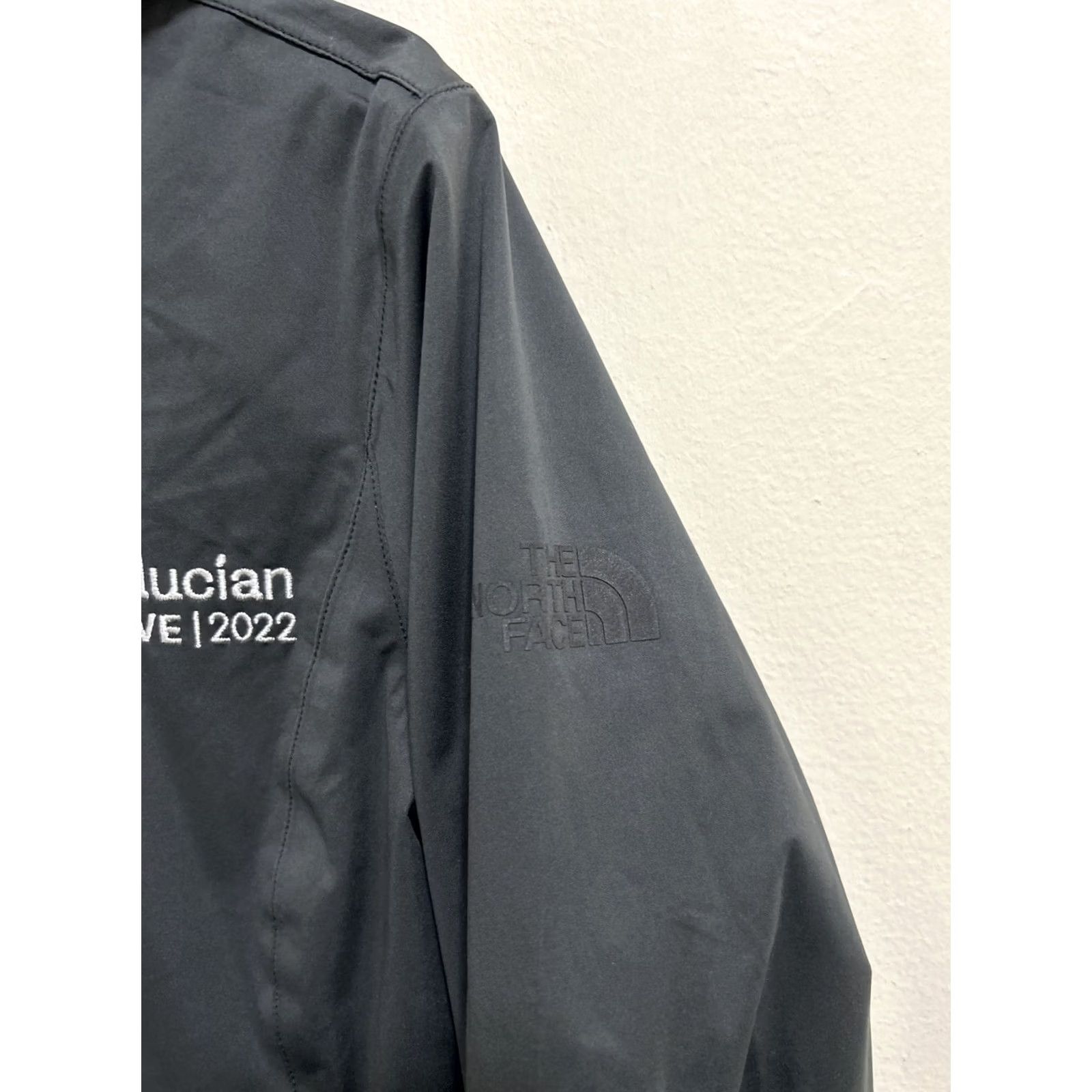 The North Face The North Face Rain Jacket Womens M Gray Dryvent Full Zip Hooded Lightweight Waterproof Windbreaker Coat - Regular Mens? Size M / US 6-8 / IT 42-44 - 4 Thumbnail