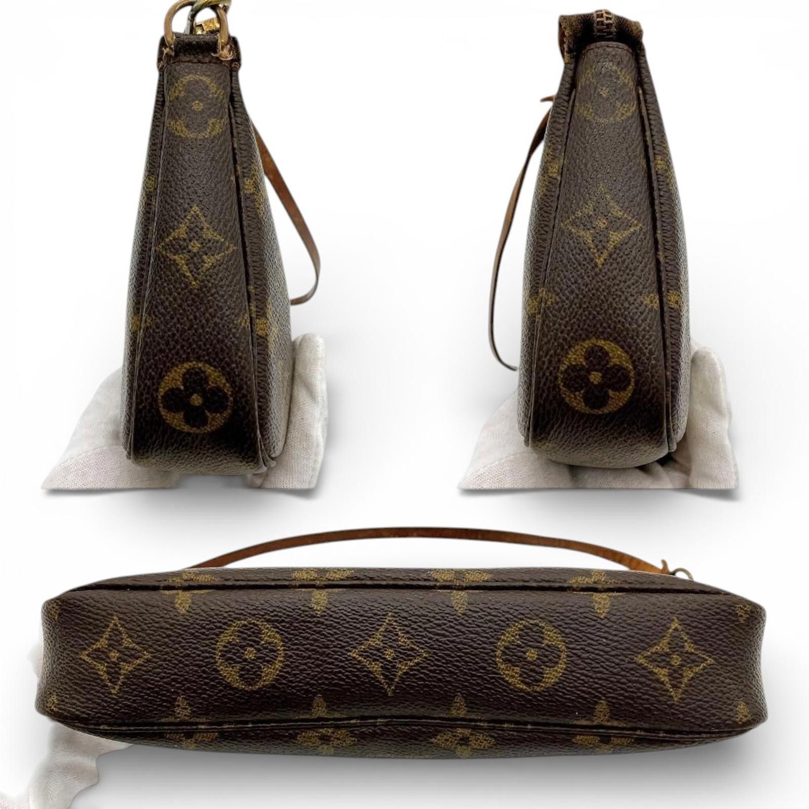 Louis Vuitton Louis Vuitton - Monogram Canvas Pochette Accessoires Bag Size ONE SIZE - 4 Thumbnail
