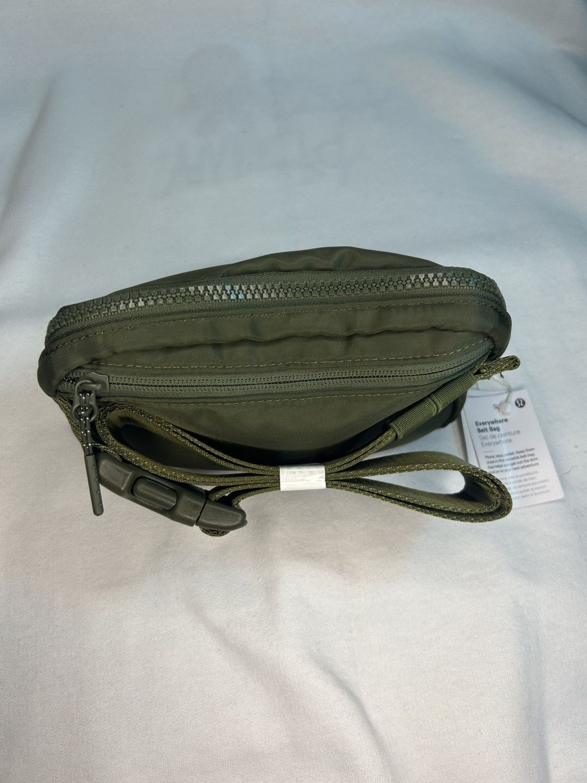 Lululemon New Lululemon Everywhere Belt Bag Color OliveGreen Lululemon Size ONE SIZE - 2 Thumbnail