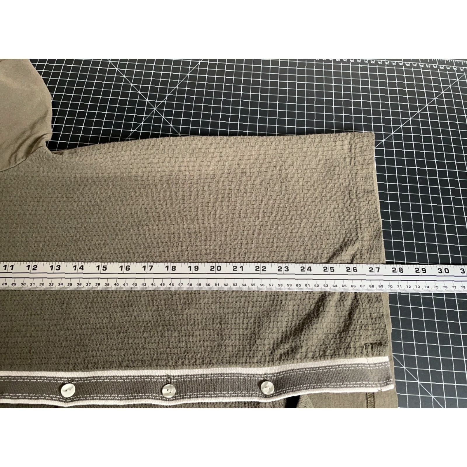 Vintage VINTAGE Utility Button-Up Short Sleeve Shirt Adult Large Green White Knit Front 90s Dad Retro Tony Soprano Style Mens Shirt Size US L / EU 52-54 / 3 - 6 Thumbnail