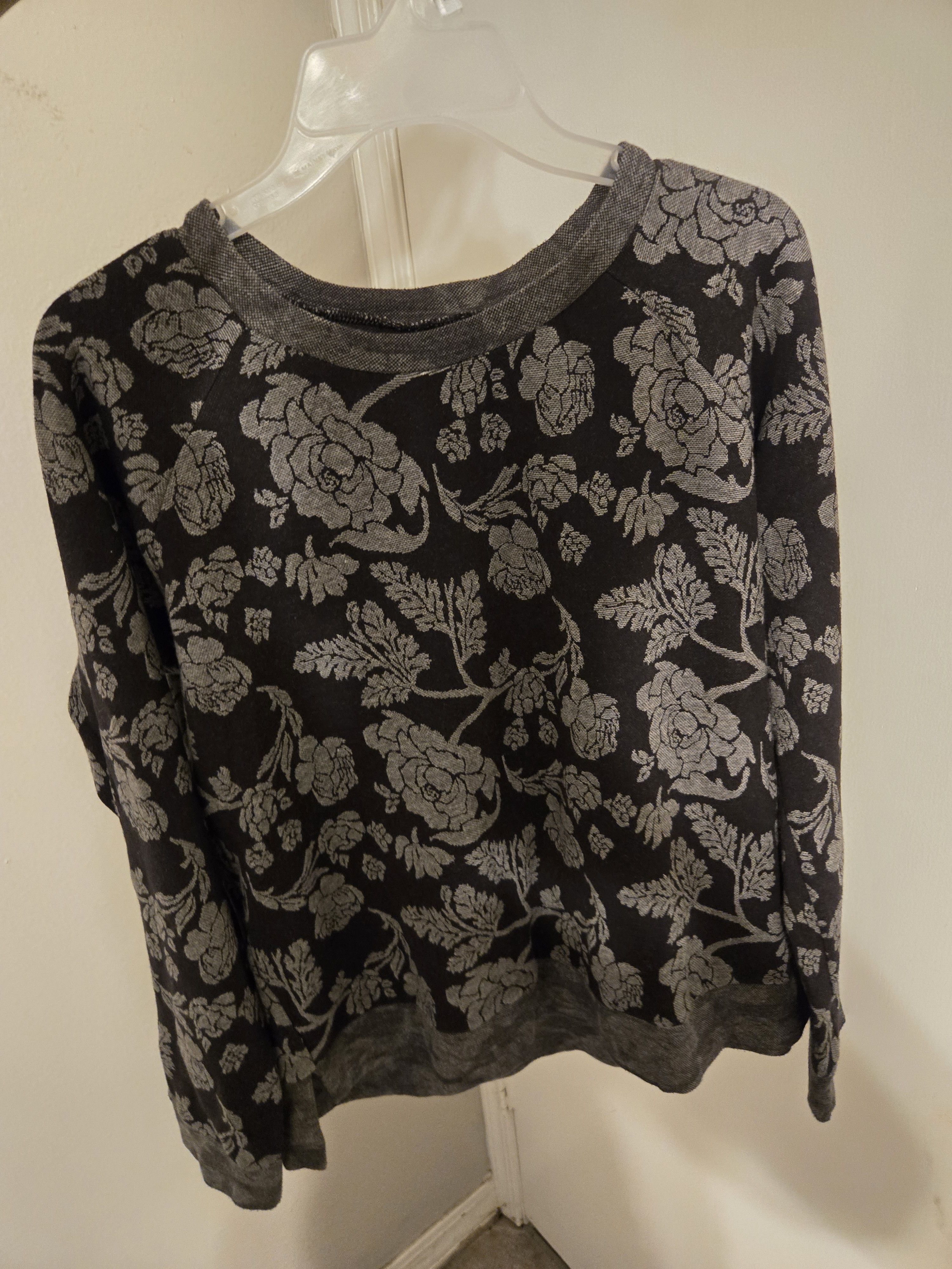 Old Navy Old Navy Floral Sweater Size US S / EU 44-46 / 1 - 2 Thumbnail