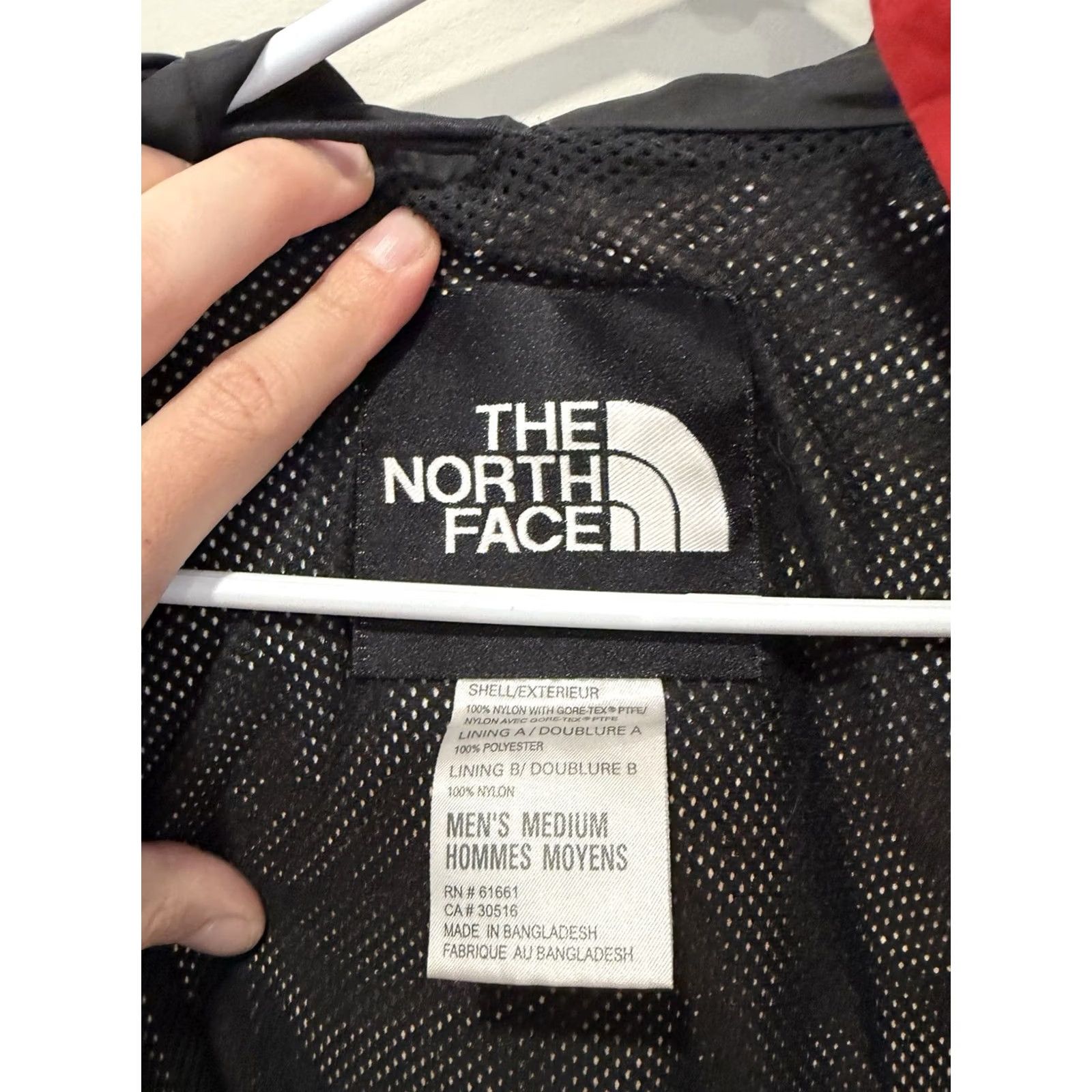 The North Face VINTAGE The North Face Summit Series Jacket Men's Medium Red Black Gore-Tex XCR Size US M / EU 48-50 / 2 - 5 Thumbnail