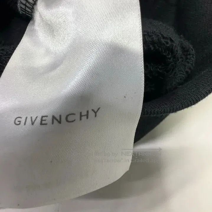Givenchy Givenchy SS24 Men's Letter Print Casual Sweatshirt. Size US XS / EU 42 / 0 - 5 Thumbnail