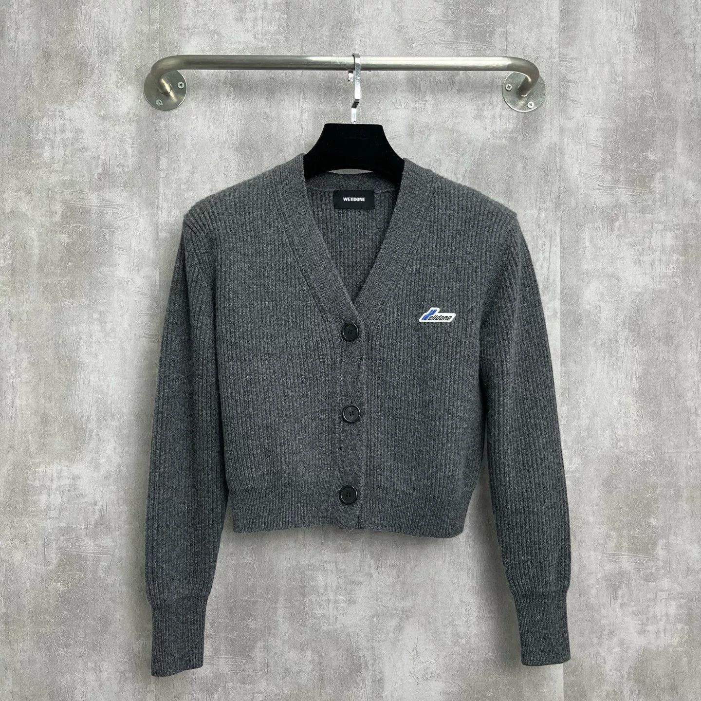 WE11DONE Welldone Gray Embroidered Logo Cardigan Size S / US 4 / IT 40 - 1 Thumbnail
