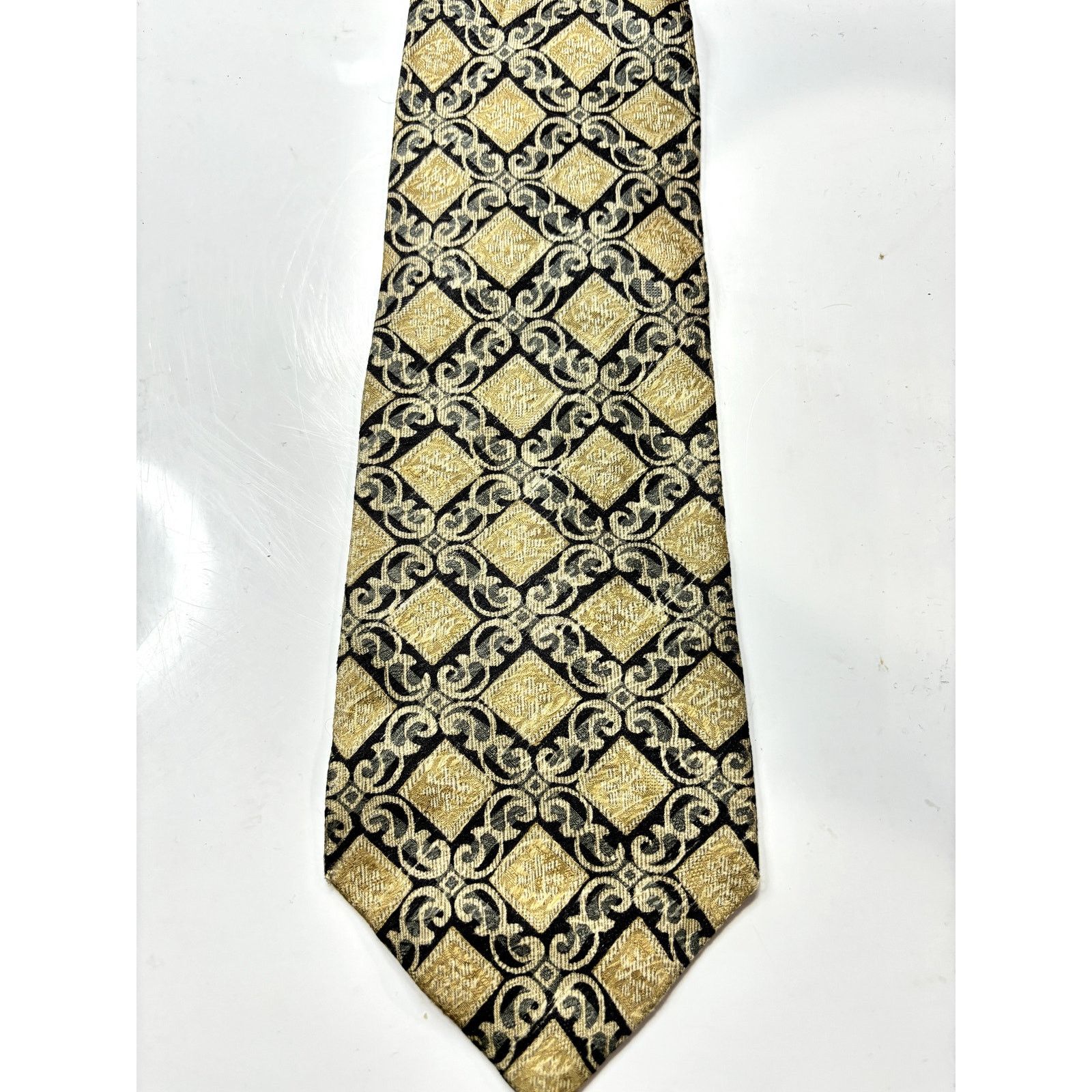 Liz Claiborne CLAIBORNE Men's 100% Silk Tan & Blue Pattern Neck Tie Size ONE SIZE - 3 Thumbnail