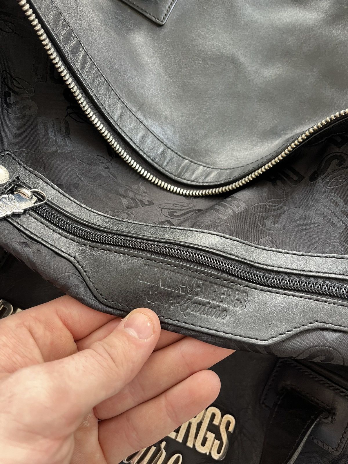Dirk Bikkembergs Archive Dirk Bikkembergs FW 2007 Rare Leather Football Bag Size ONE SIZE - 20 Thumbnail