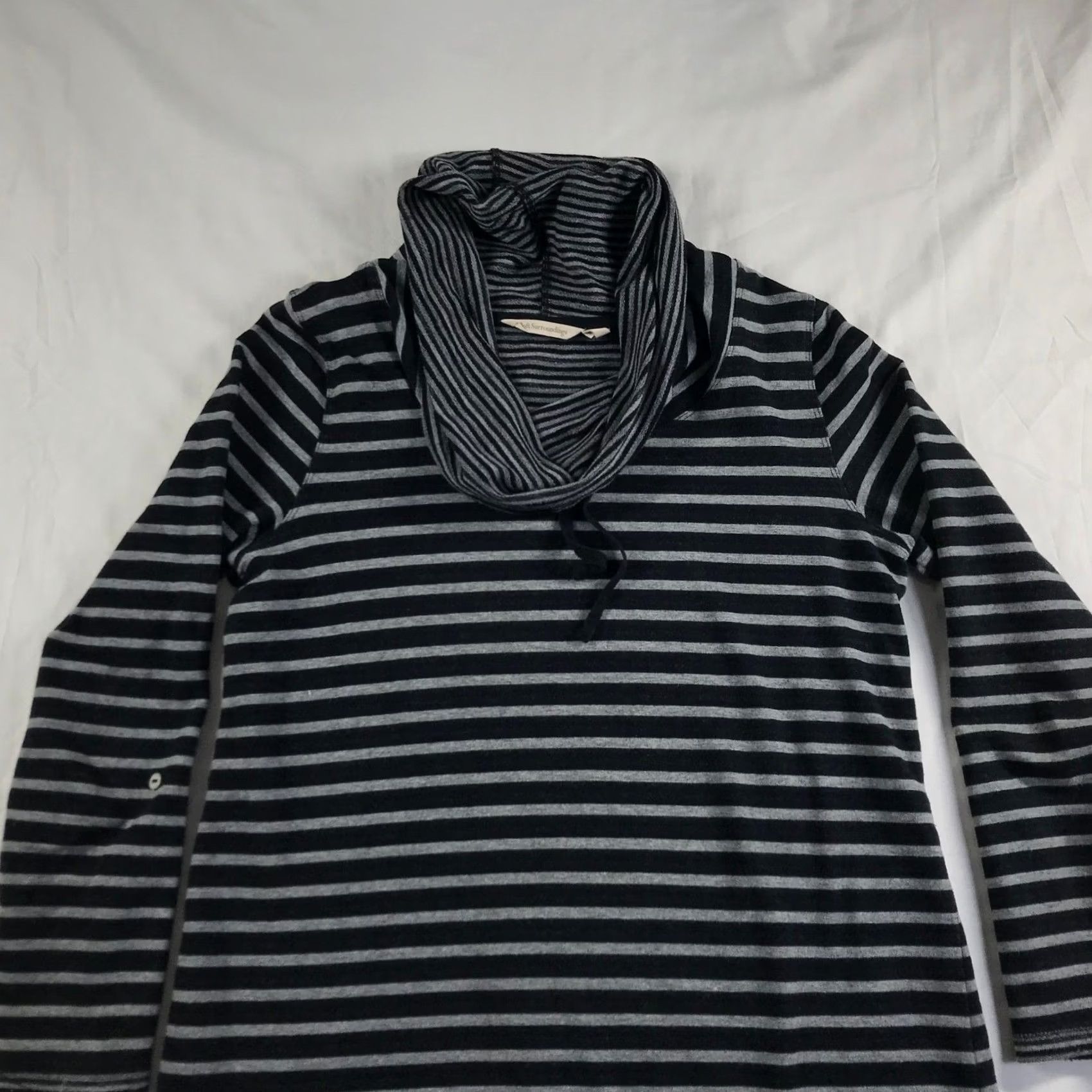 Soft Surroundings Soft Surroundings Black Gray Striped Cowl Neck Button Tab Tunic Top M 2AW15 Size M / US 6-8 / IT 42-44 - 7 Thumbnail