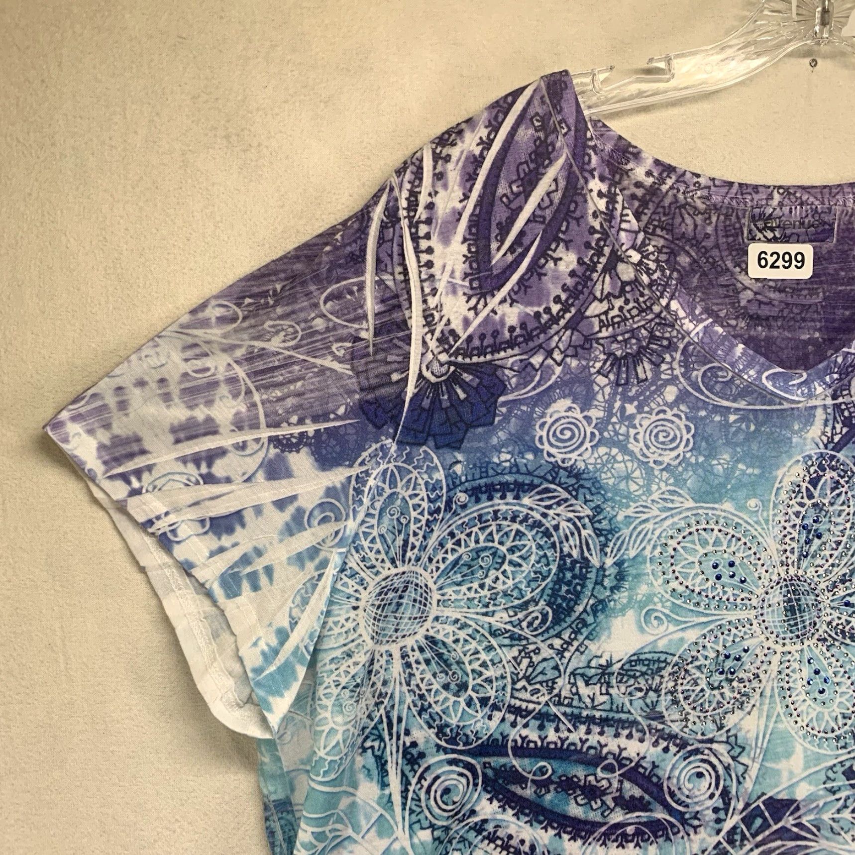 Avenue Avenue Blouse Women’s Top Plus Size 22 24 V-Neck Short Sleeve Beaded Embellished All Over Print Paisley Multicolor Knit Polyester Shirt Size 3XL / US 20-22 - 7 Thumbnail
